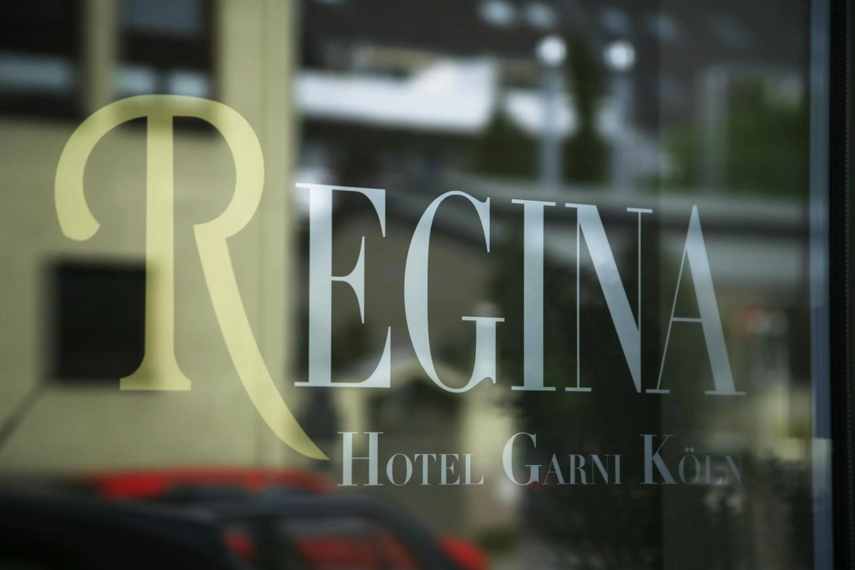 Property building in Hotel Regina - Bed & Breakfast Köln