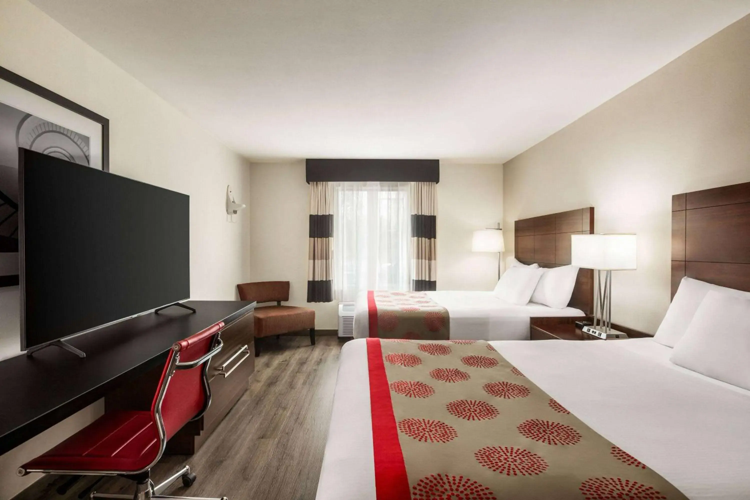 Queen Room with Two Queen Beds and City View - Non-Smoking in Ramada by Wyndham Sarasota Waterfront Queen Room with Two Queen Beds and City View - Non-Smoking in Ramada by Wyndham Sarasota Waterfront