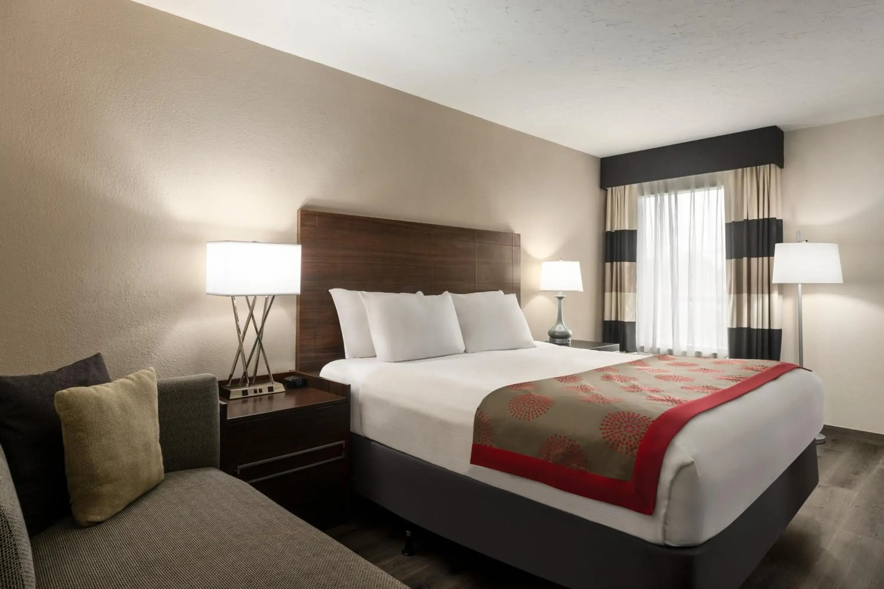 King Room with City View - Non-Smoking in Ramada by Wyndham Sarasota Waterfront King Room with City View - Non-Smoking in Ramada by Wyndham Sarasota Waterfront