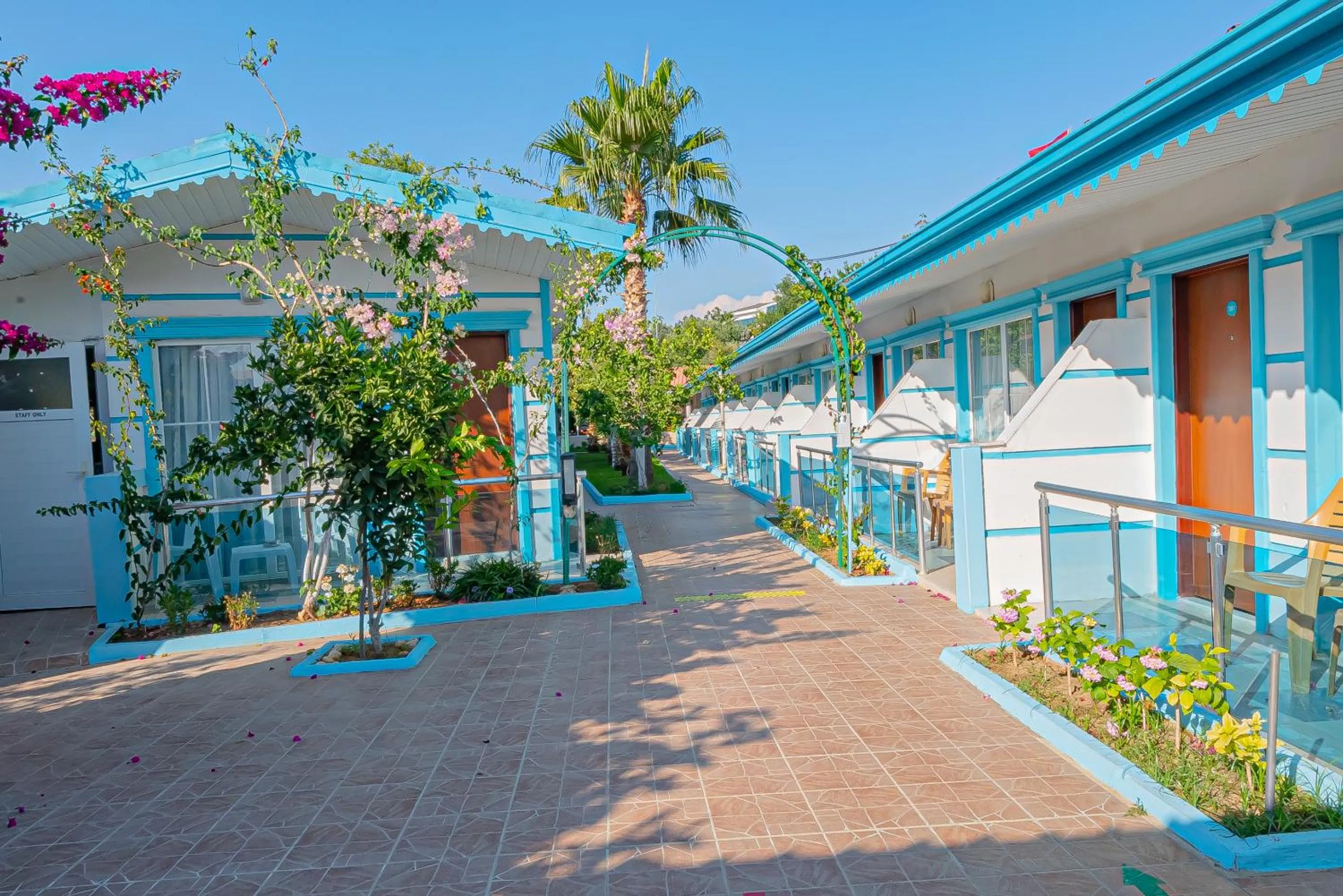 Facade/entrance in Sunberk Hotel