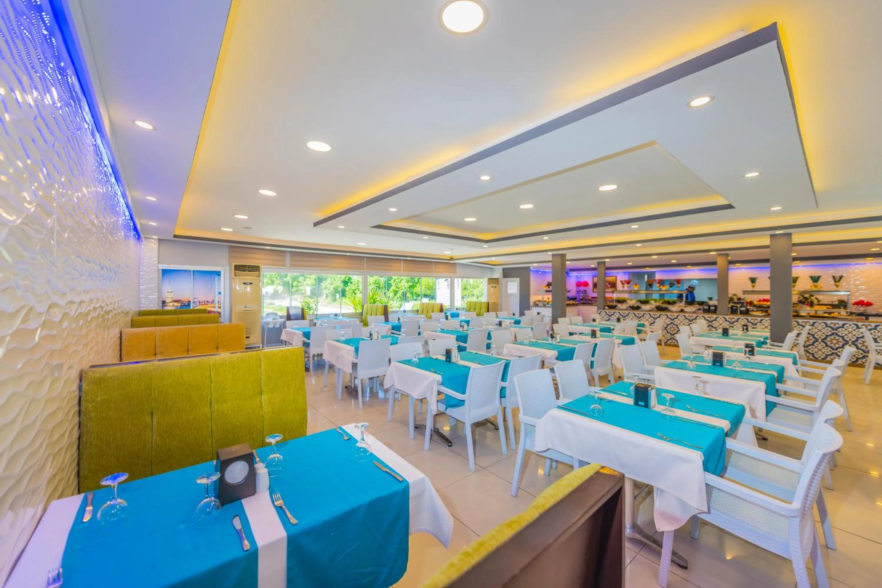 Restaurant/places to eat in Sunberk Hotel