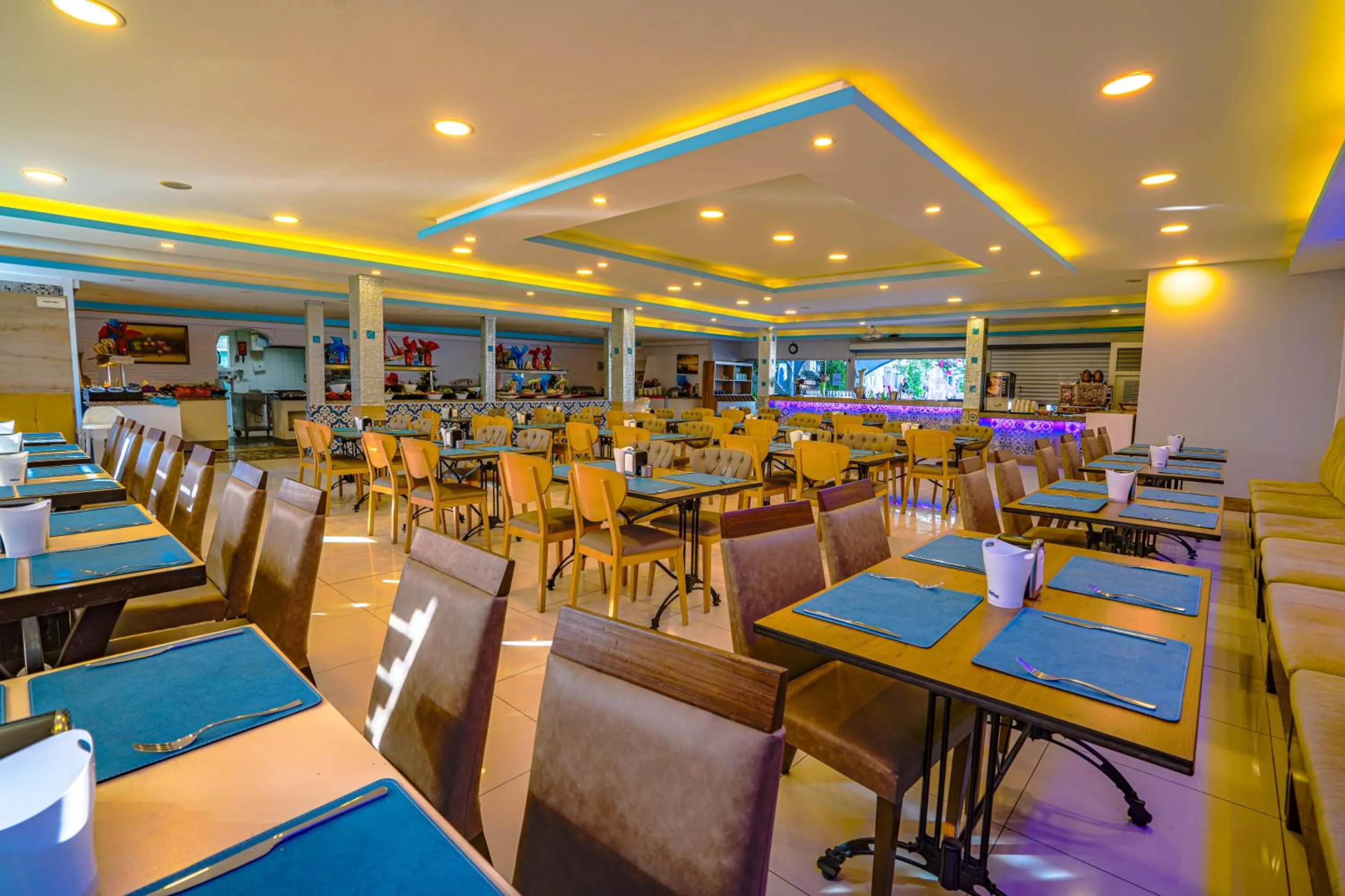 Restaurant/places to eat in Sunberk Hotel