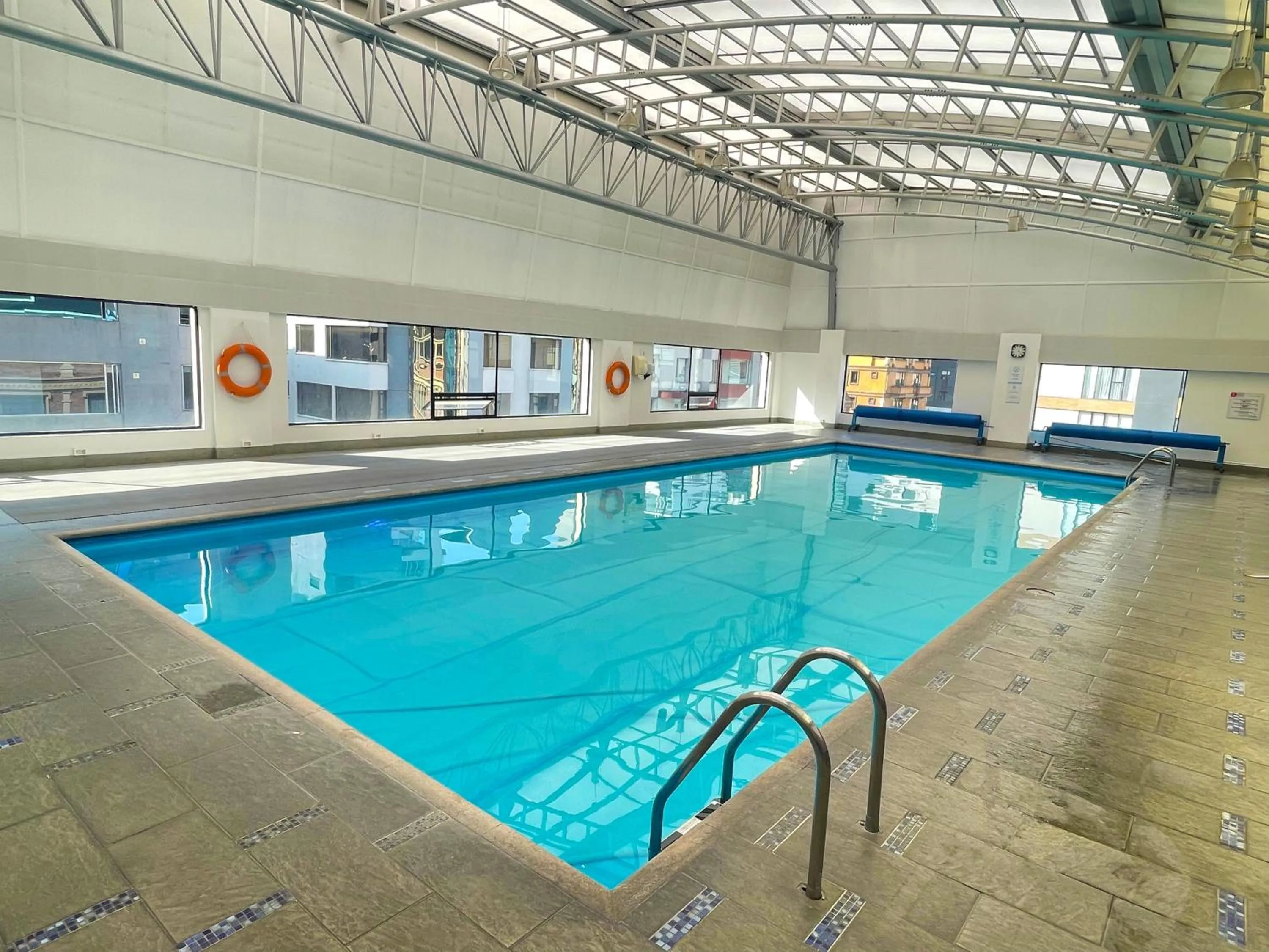 Swimming pool in Dann Carlton Quito