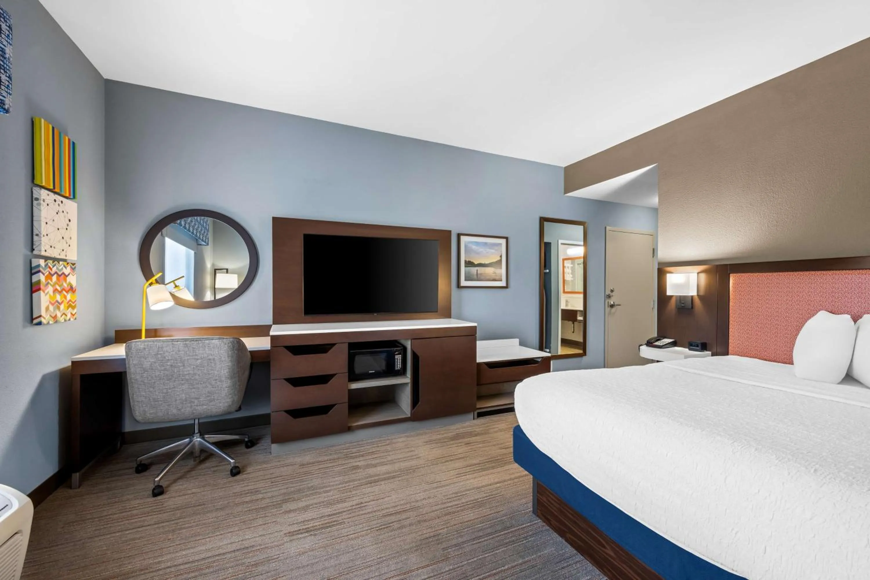 Bed in Hampton Inn Greenville