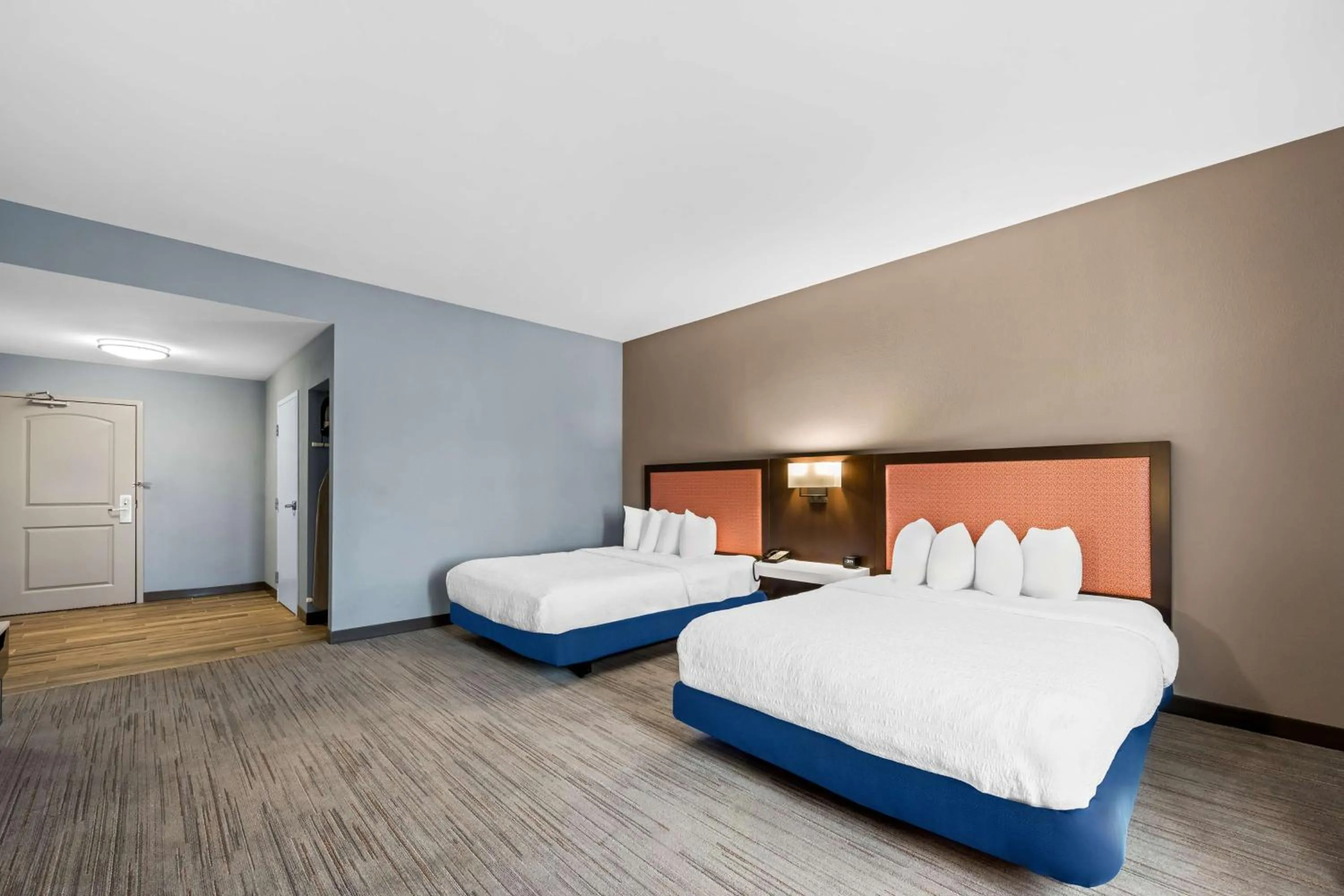 Bed in Hampton Inn Greenville