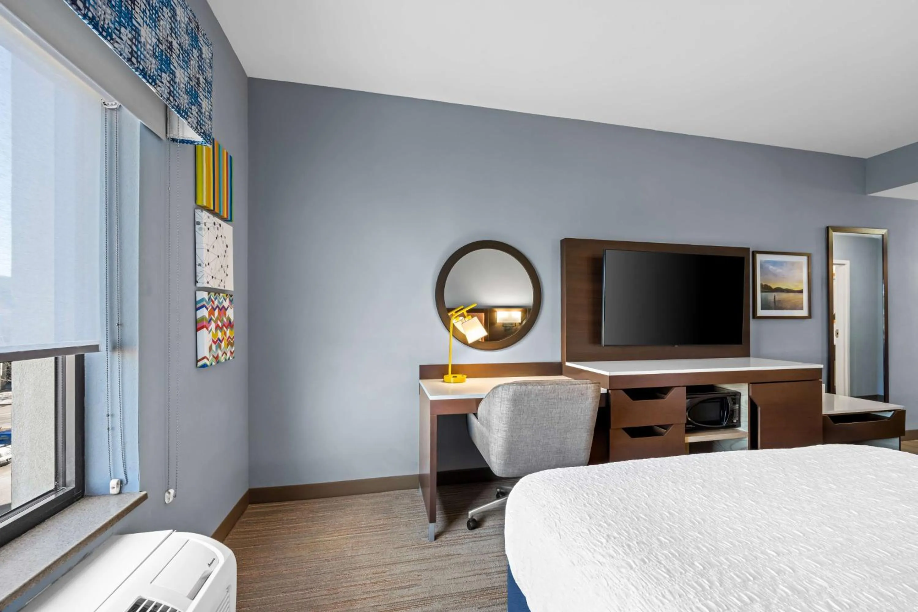 Bed in Hampton Inn Greenville