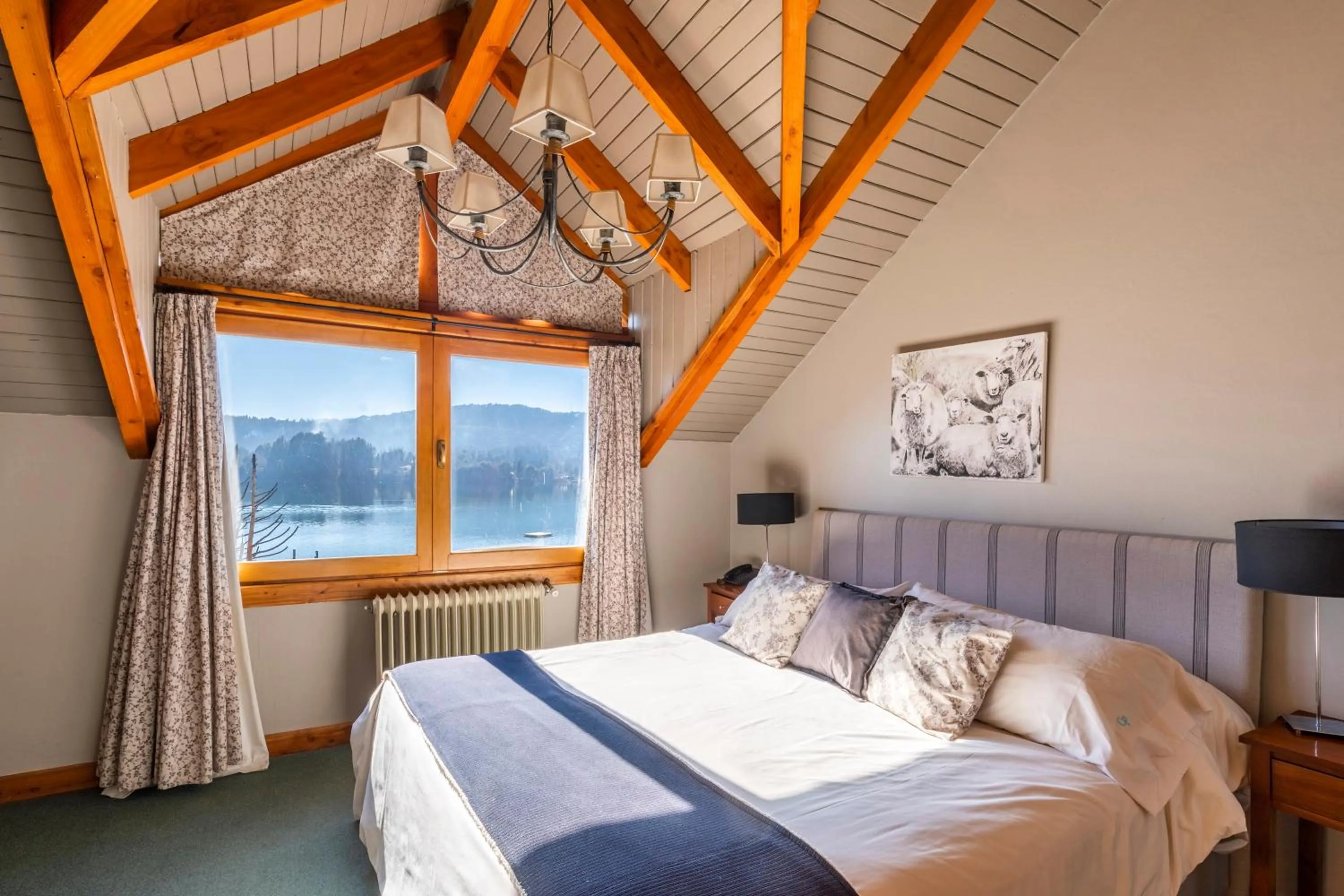 Bed in Cabañas Puerto Pireo