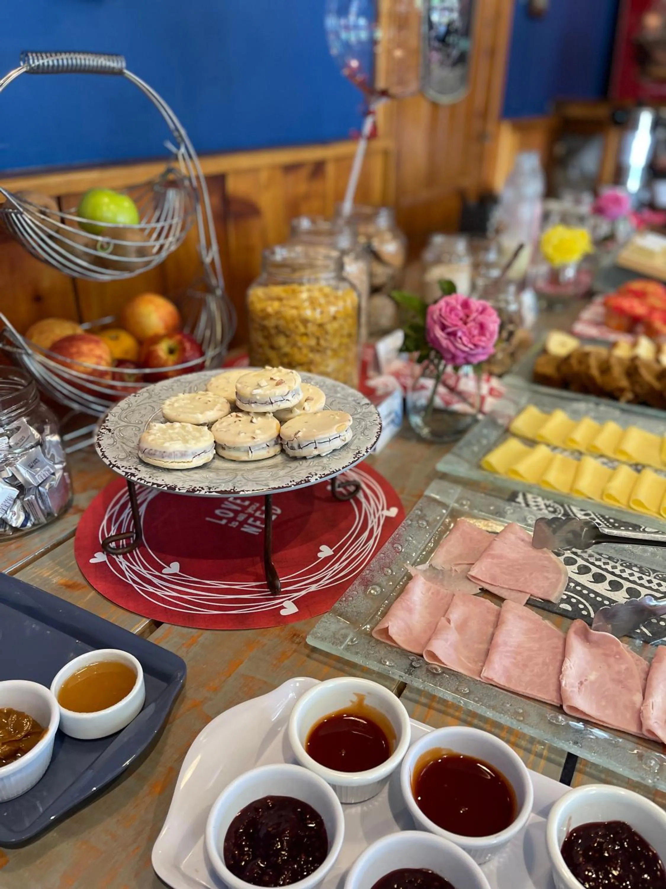 Breakfast in Cabañas Puerto Pireo