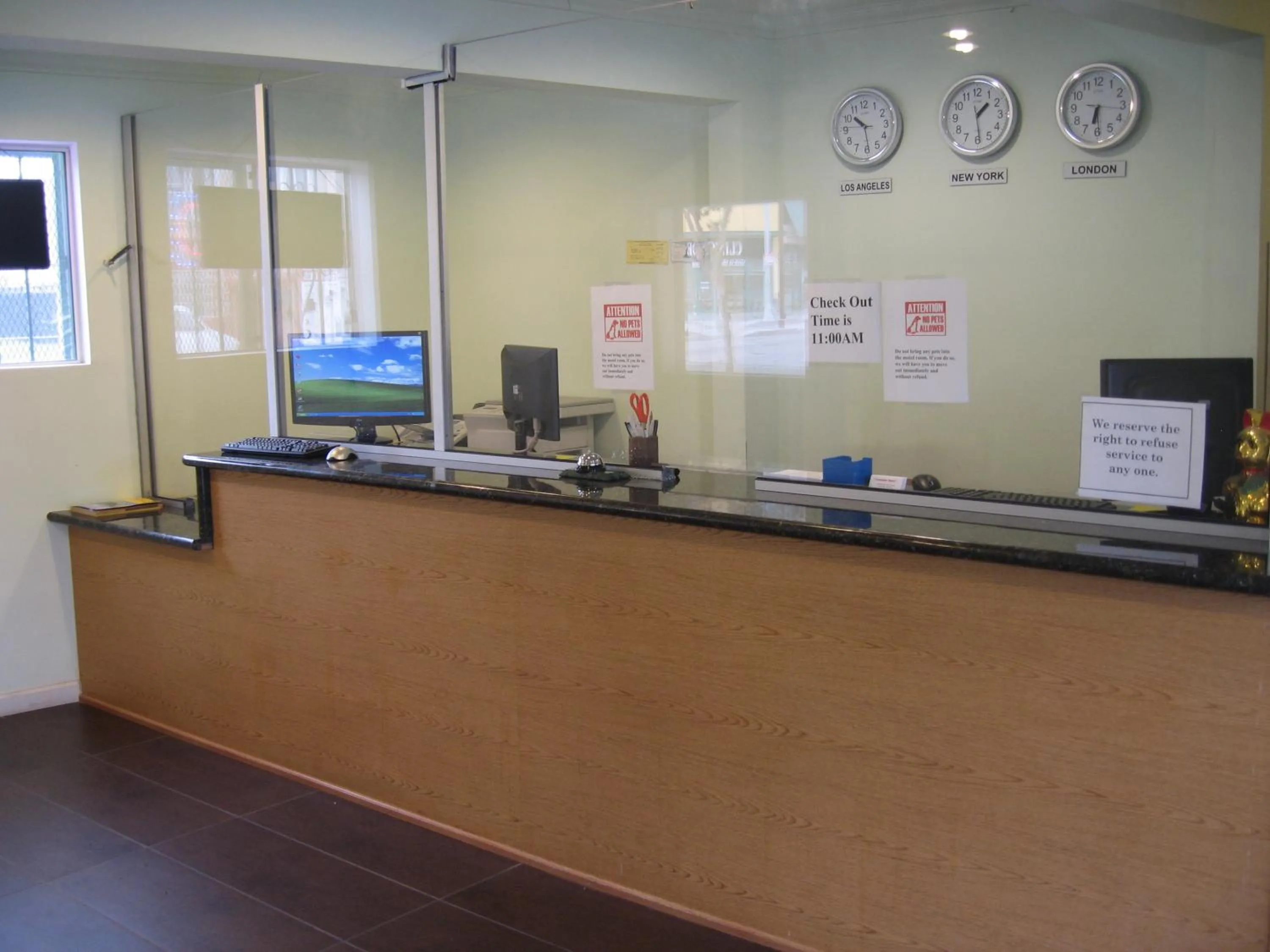 Lobby or reception in Eastsider Motel -Downtown LA New Rooms