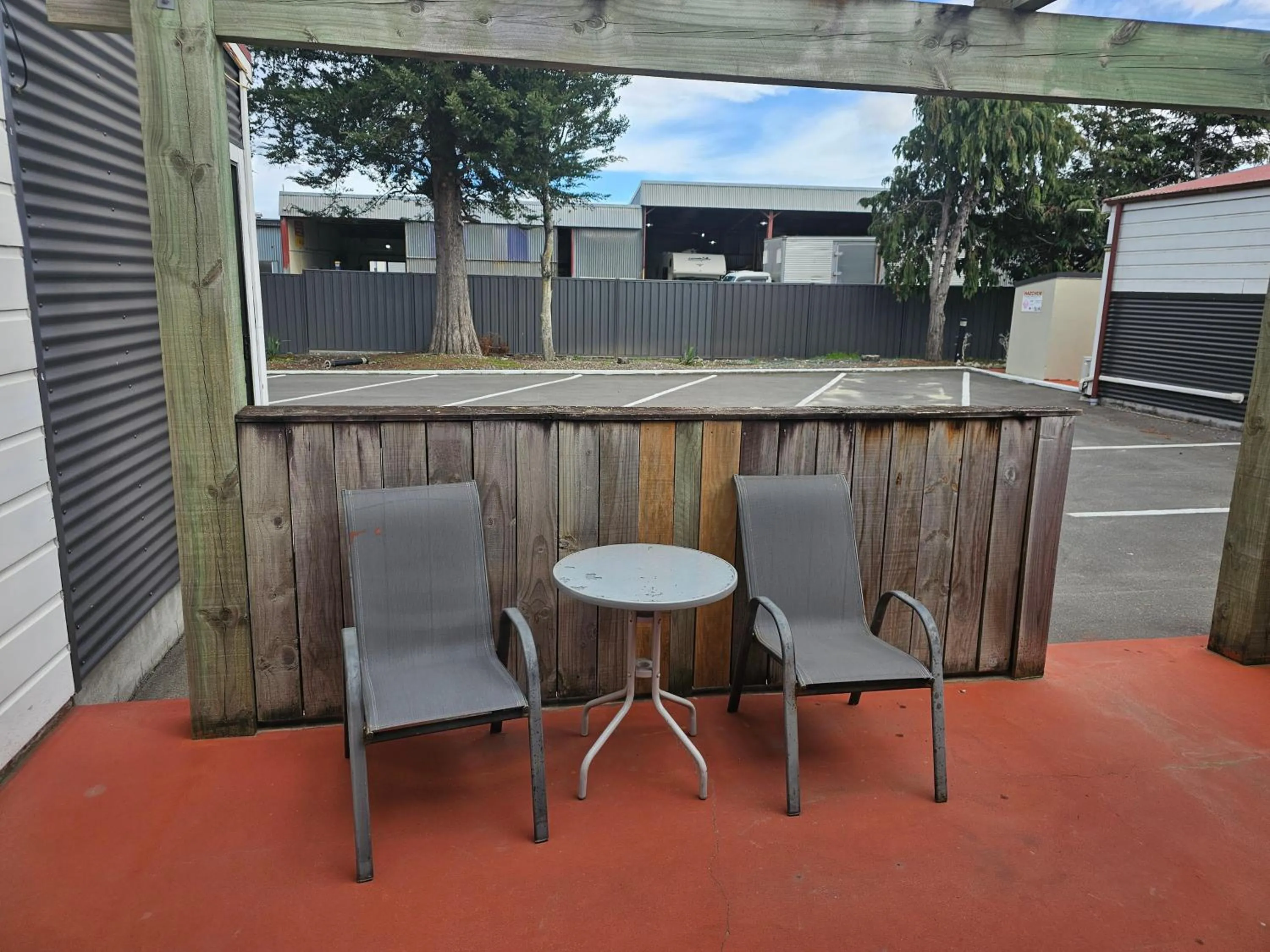 Patio in Gateway Motor Inn