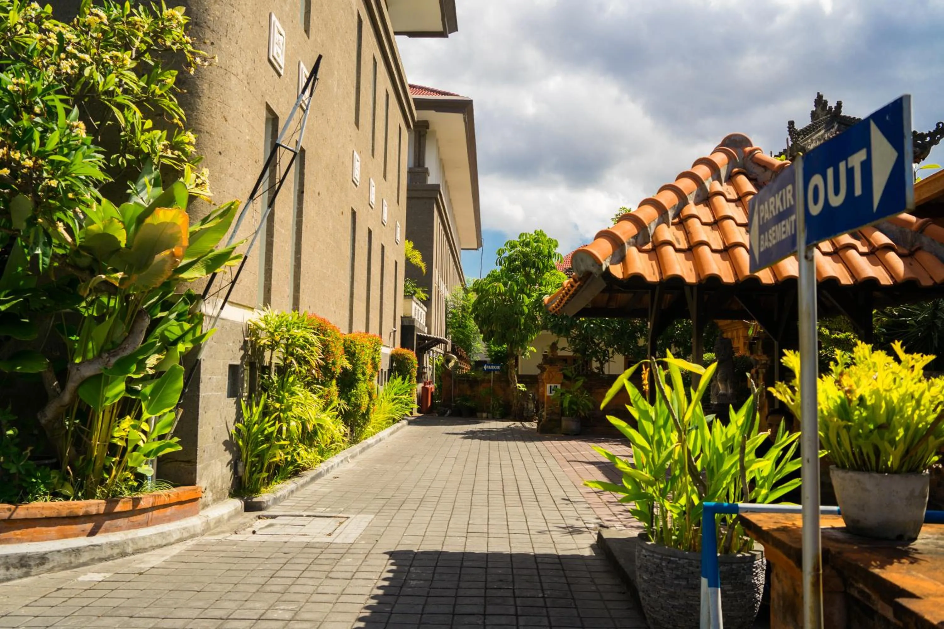 Property building in Hotel Puri Ayu