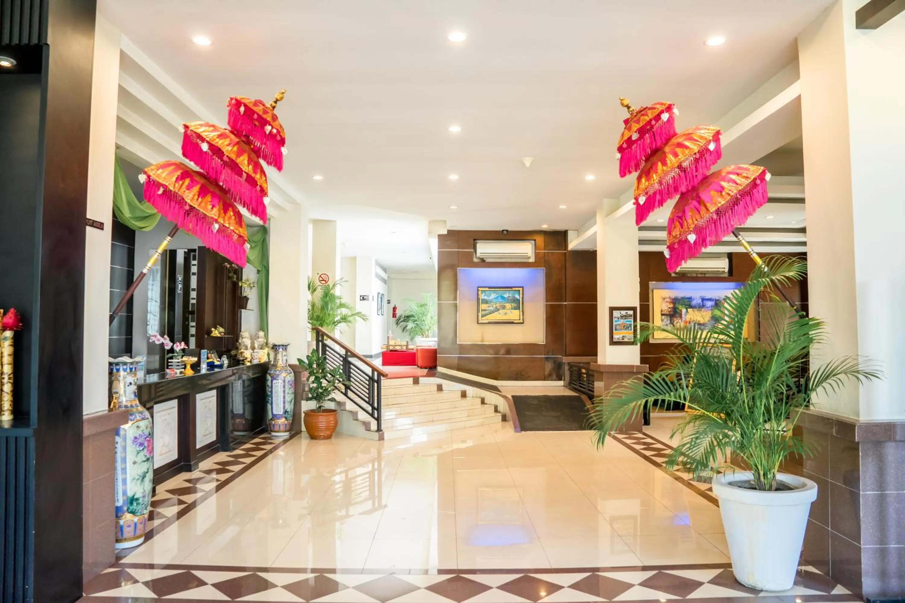 Lobby or reception in Hotel Puri Ayu