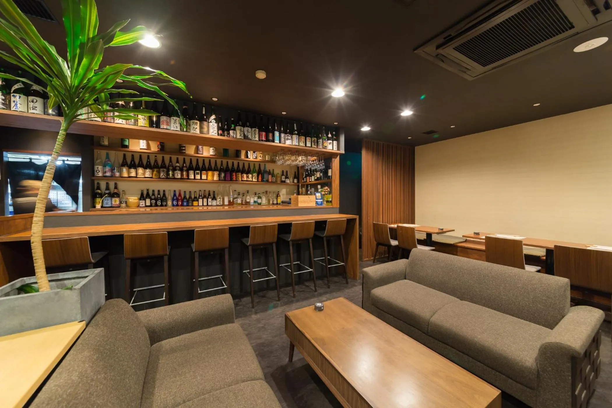 Restaurant/places to eat in Hotel Sunrise Inn