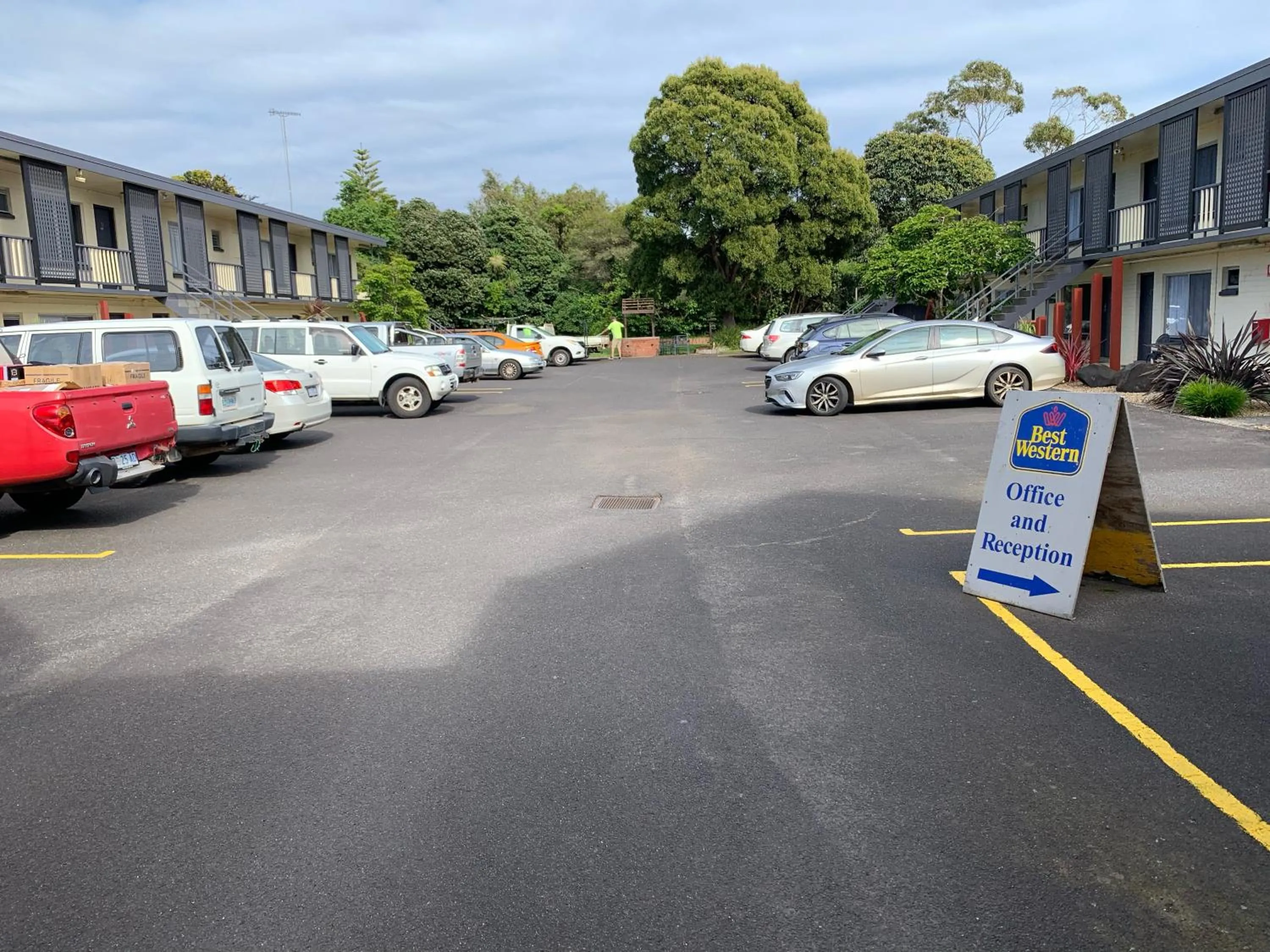 Parking in Best Western Burnie - Murchison Lodge