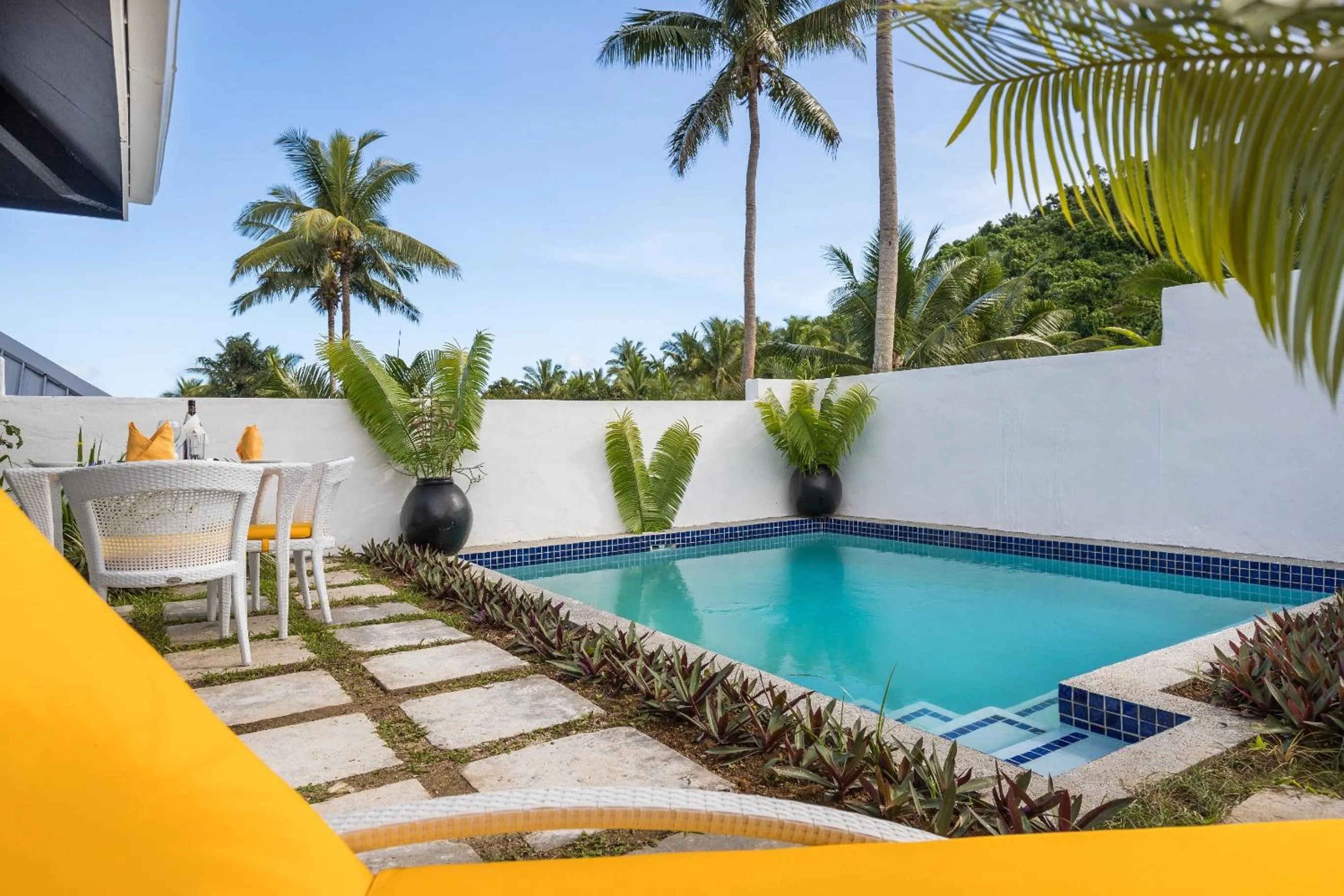 Swimming pool in Wellesley Resort Fiji