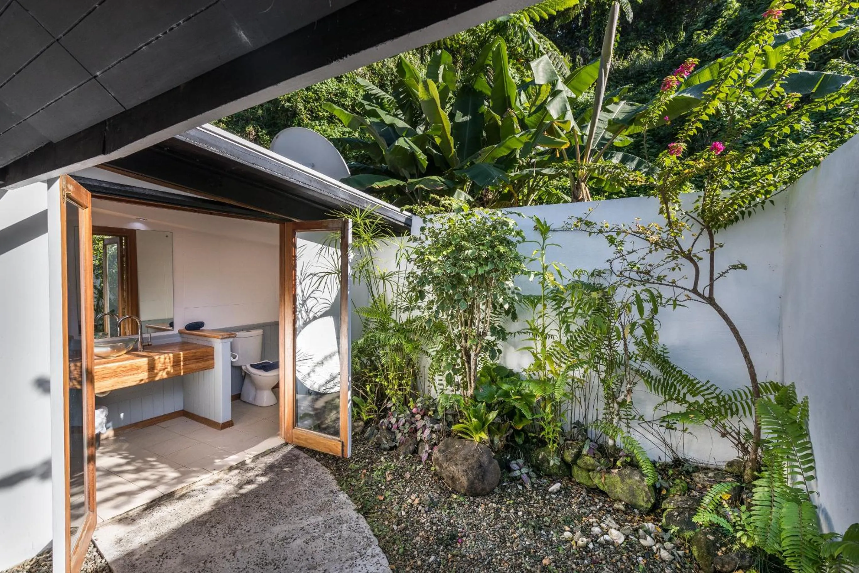 Bathroom in Wellesley Resort Fiji
