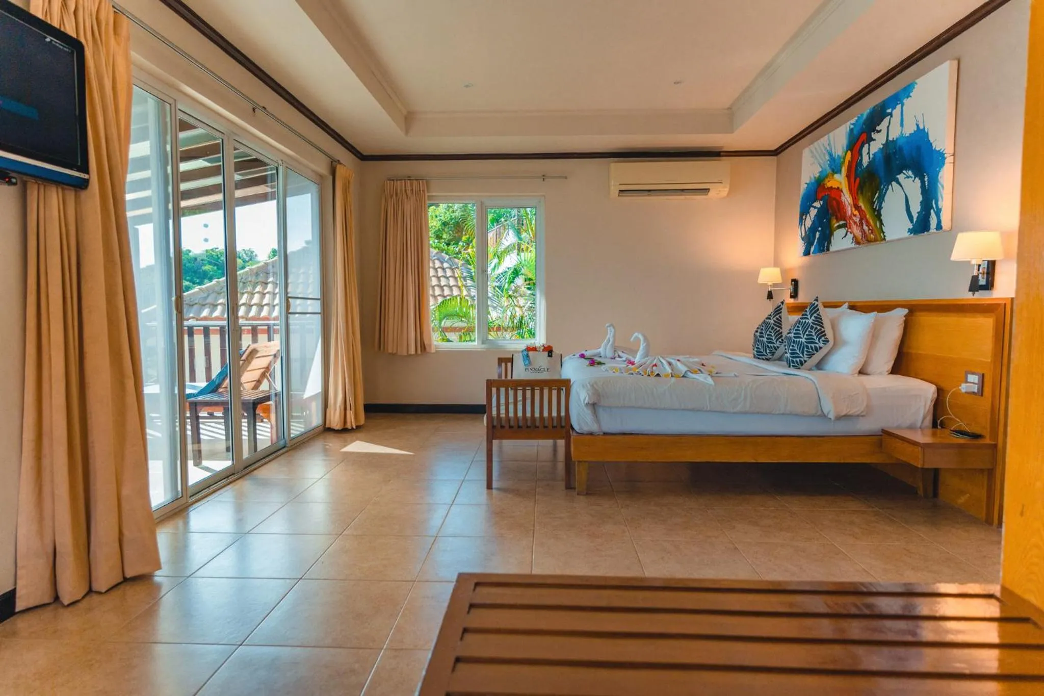 Bed in Pinnacle Koh Tao Resort