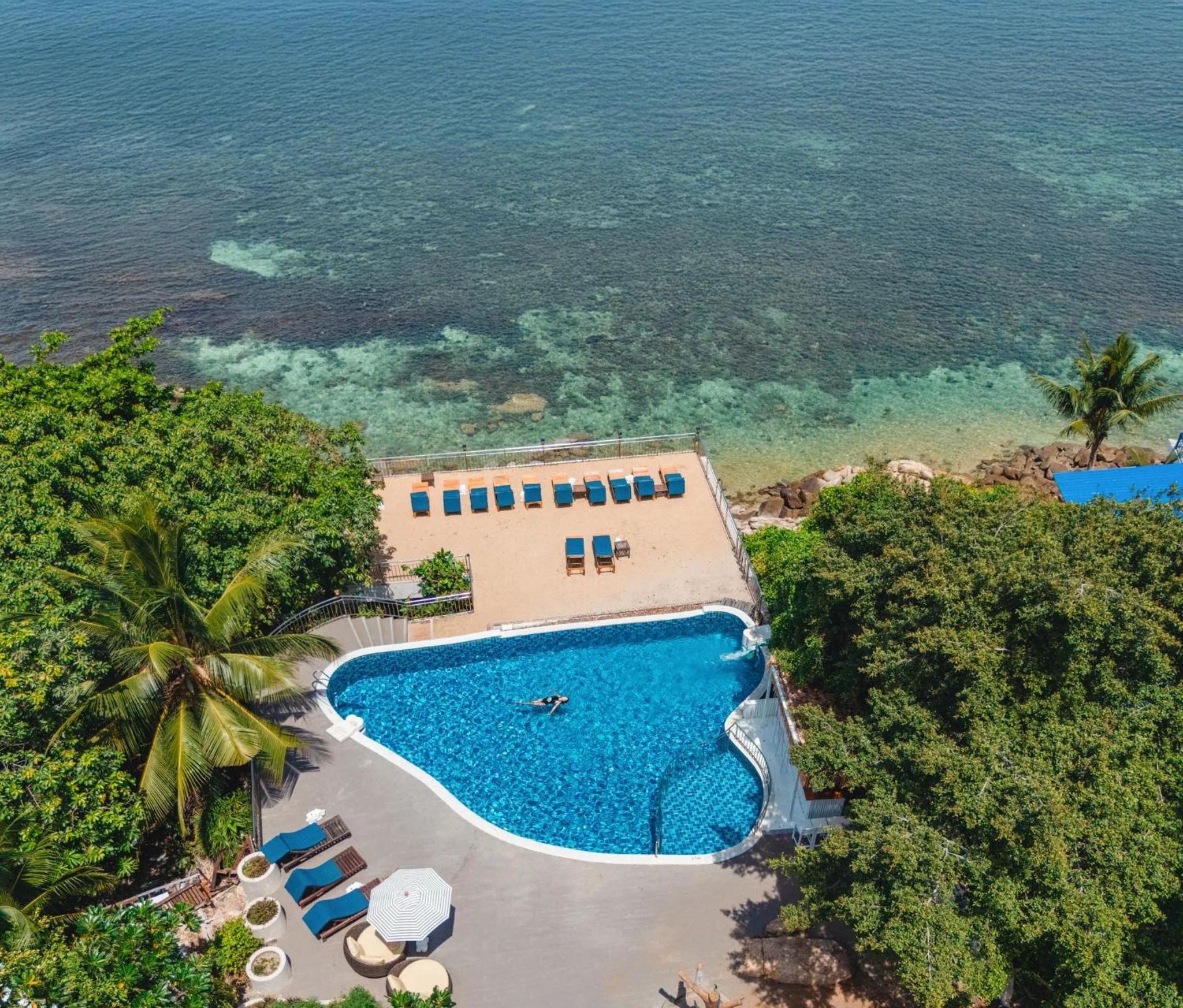Swimming pool in Pinnacle Koh Tao Resort