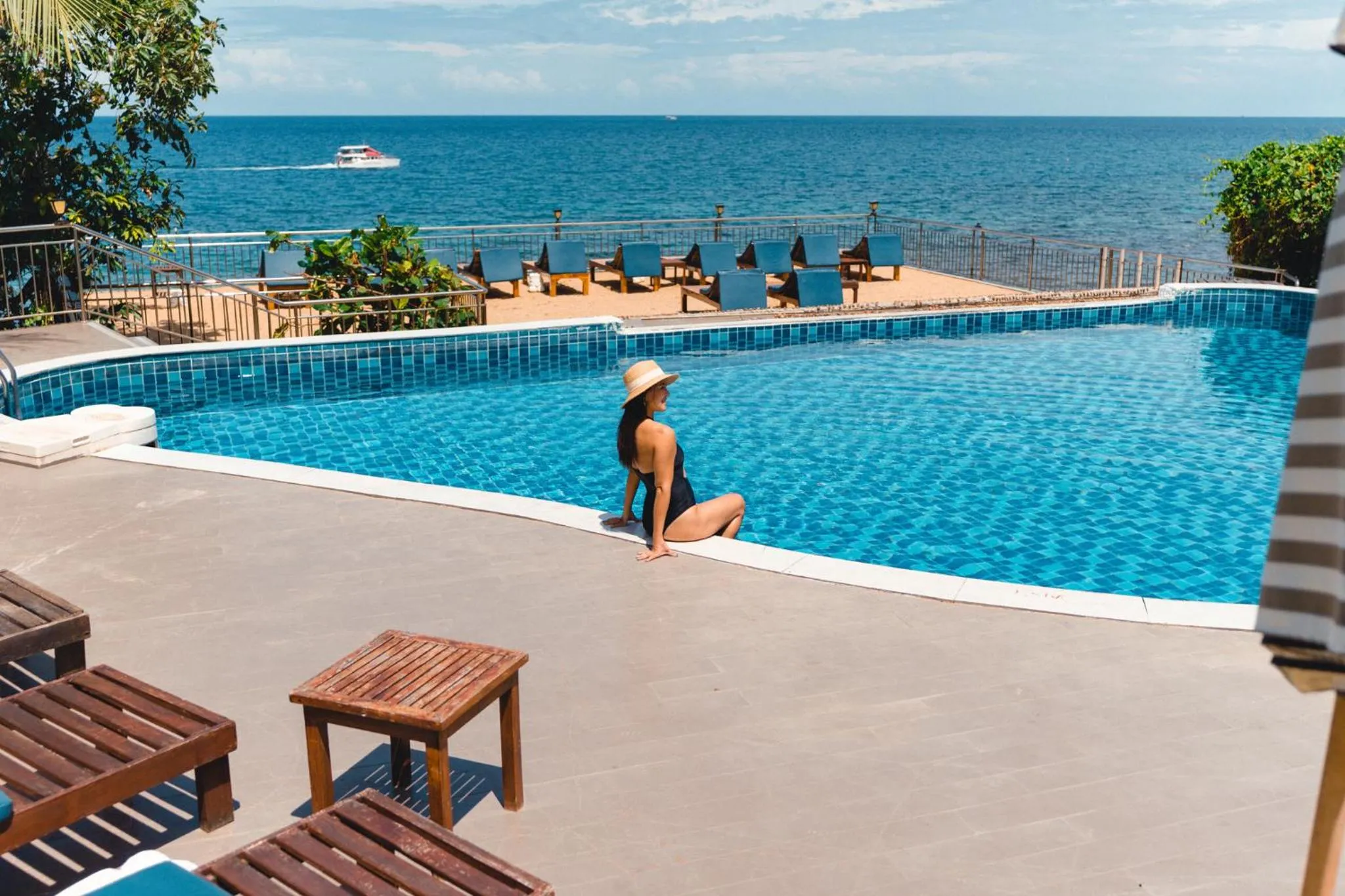Swimming pool in Pinnacle Koh Tao Resort