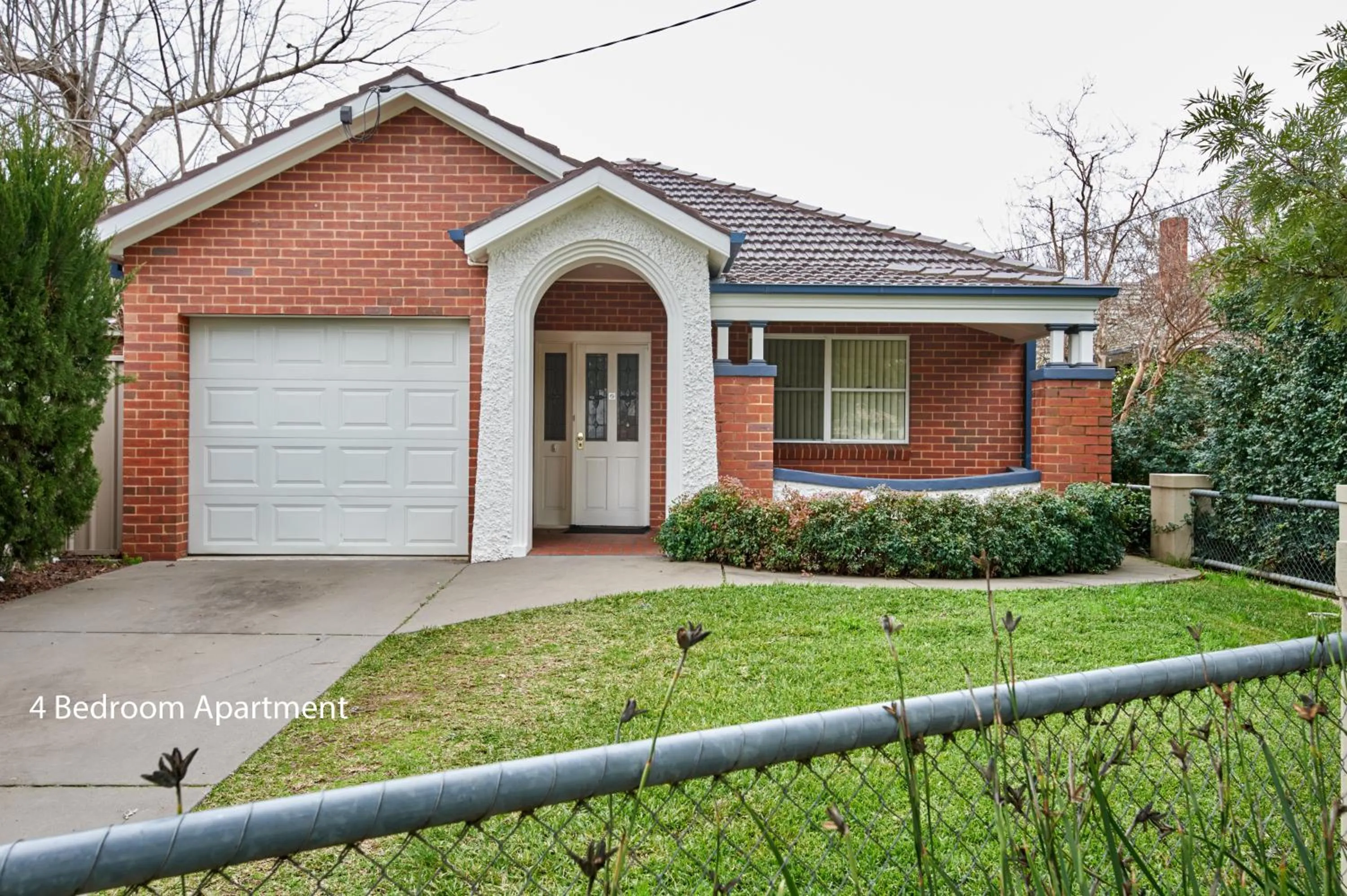 Facade/entrance in The Charles