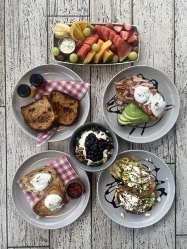 Breakfast in The Charles