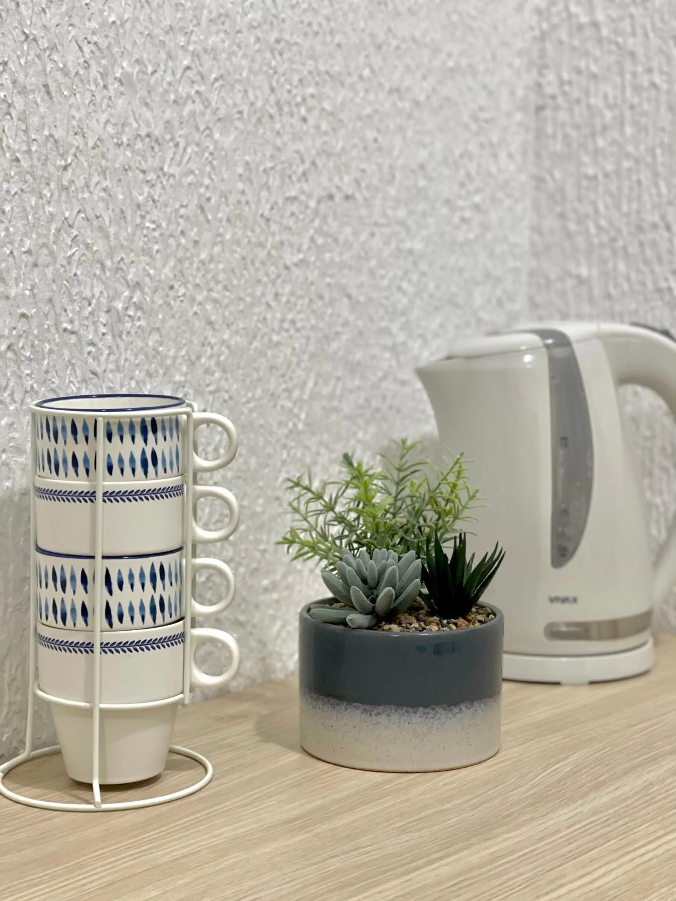 Coffee/tea facilities in Monte Perla Residence