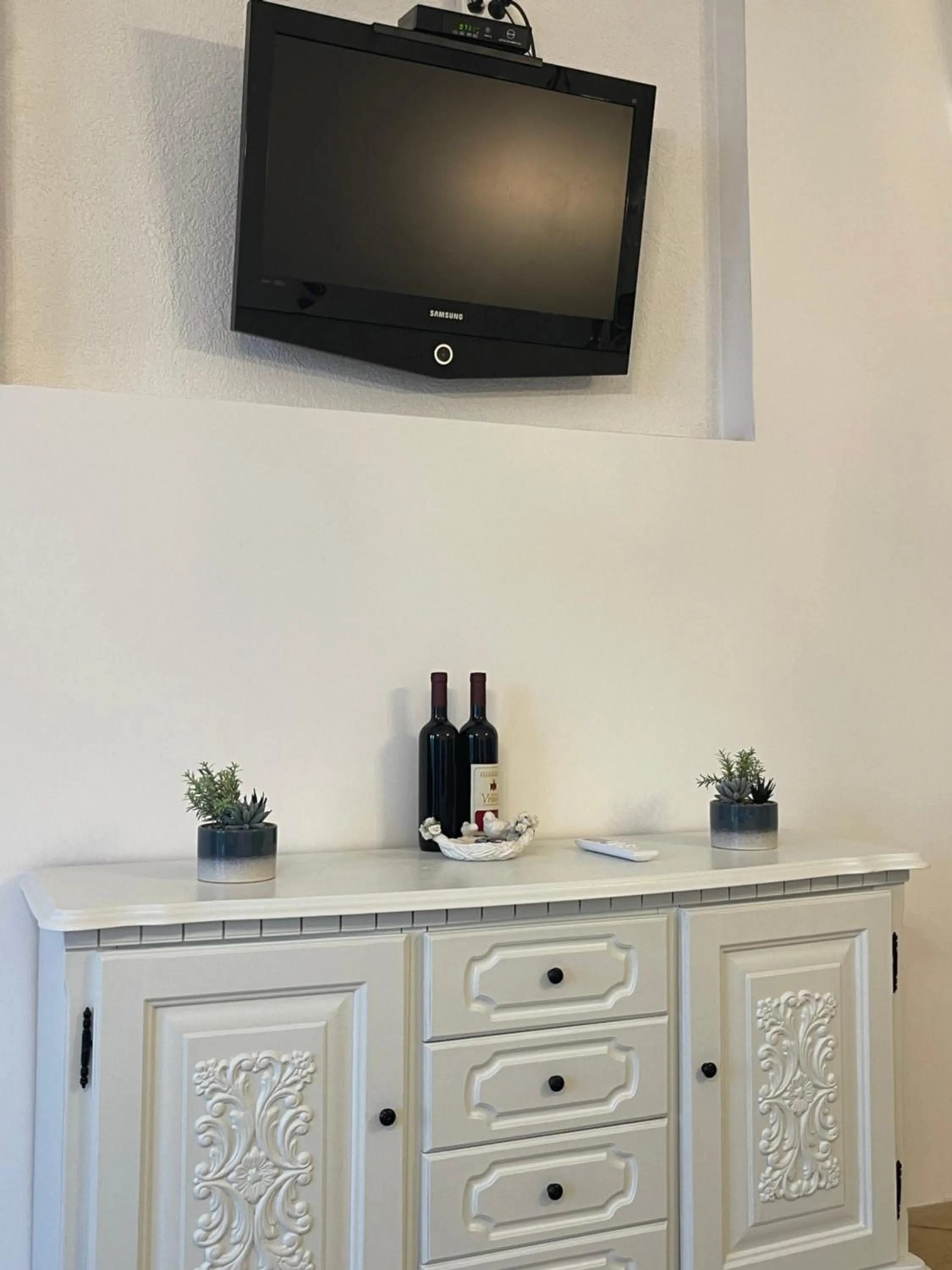 TV and multimedia in Monte Perla Residence