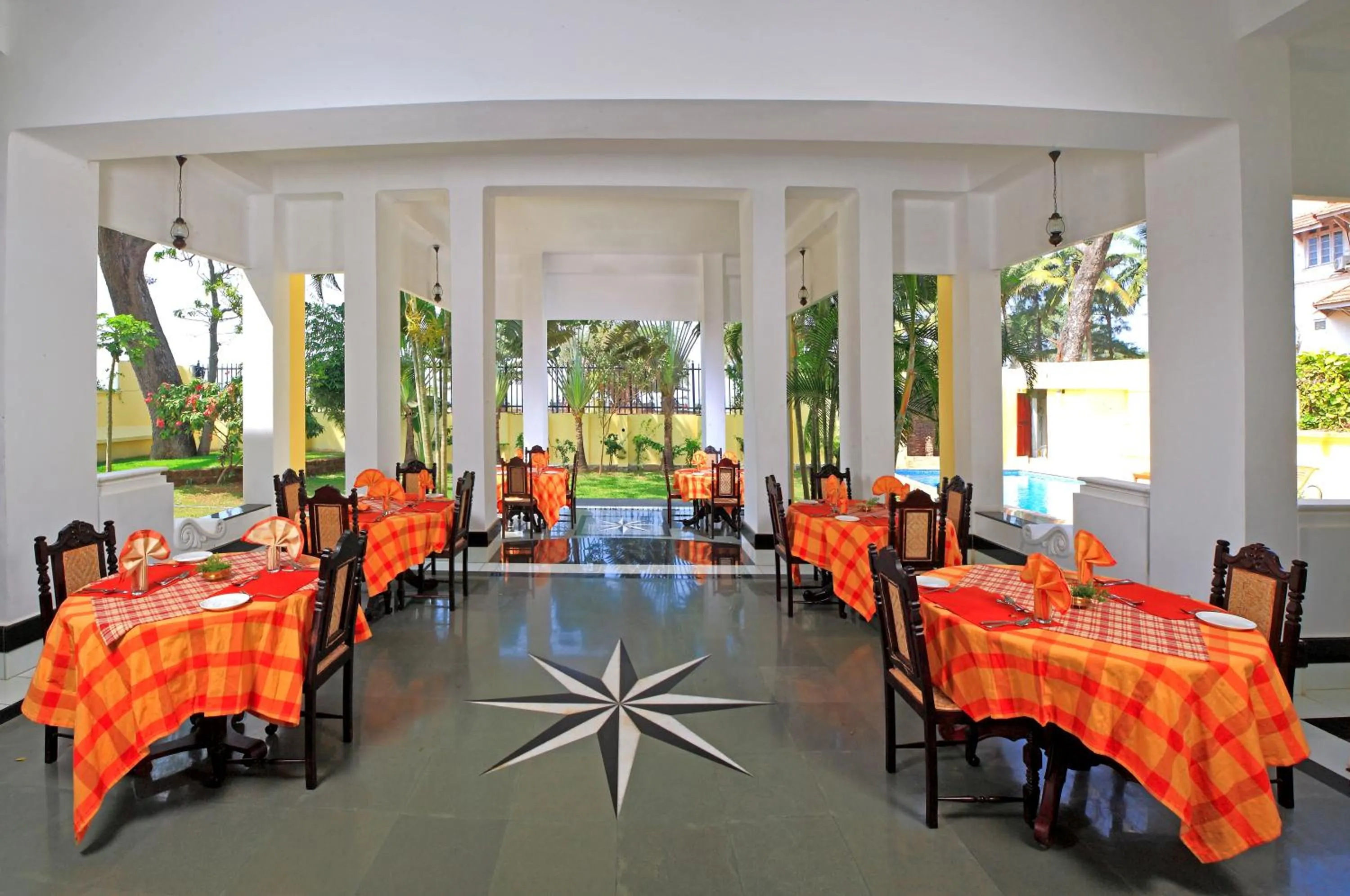 Restaurant/places to eat in Amritara The Poovath Beachfront Heritage, Fort Kochi