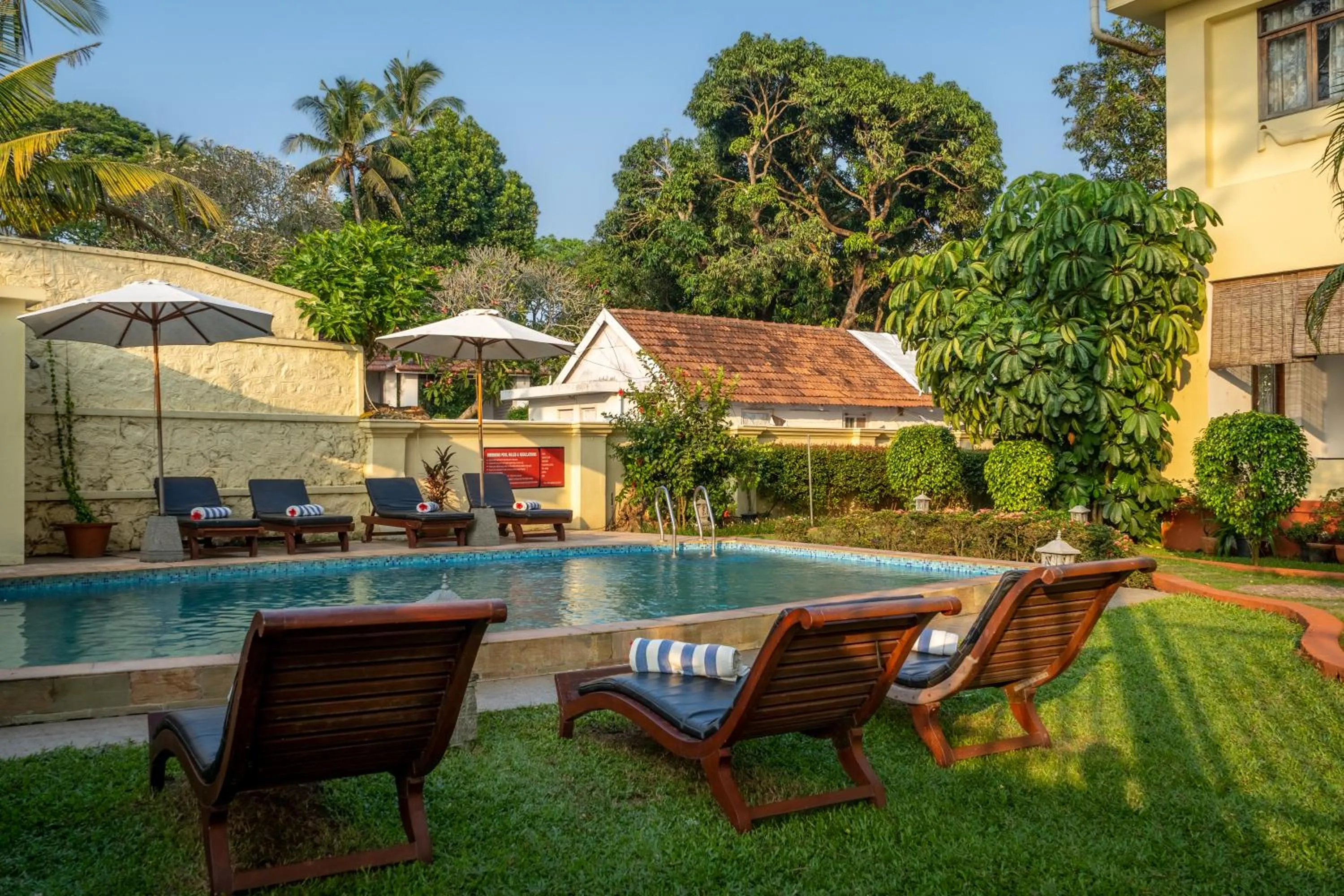 Swimming pool in Amritara The Poovath Beachfront Heritage, Fort Kochi