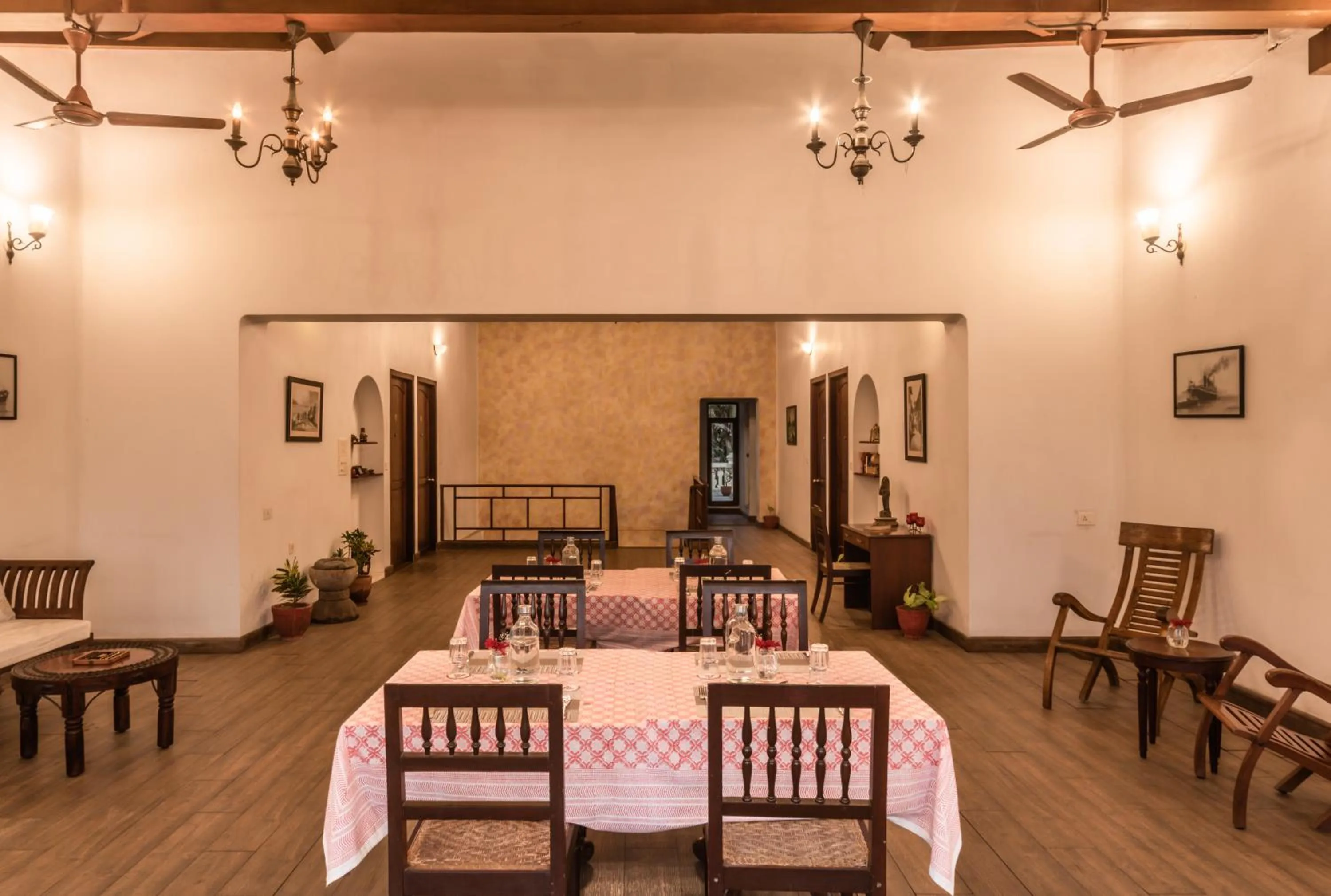 Restaurant/places to eat in Amritara The Poovath Beachfront Heritage, Fort Kochi