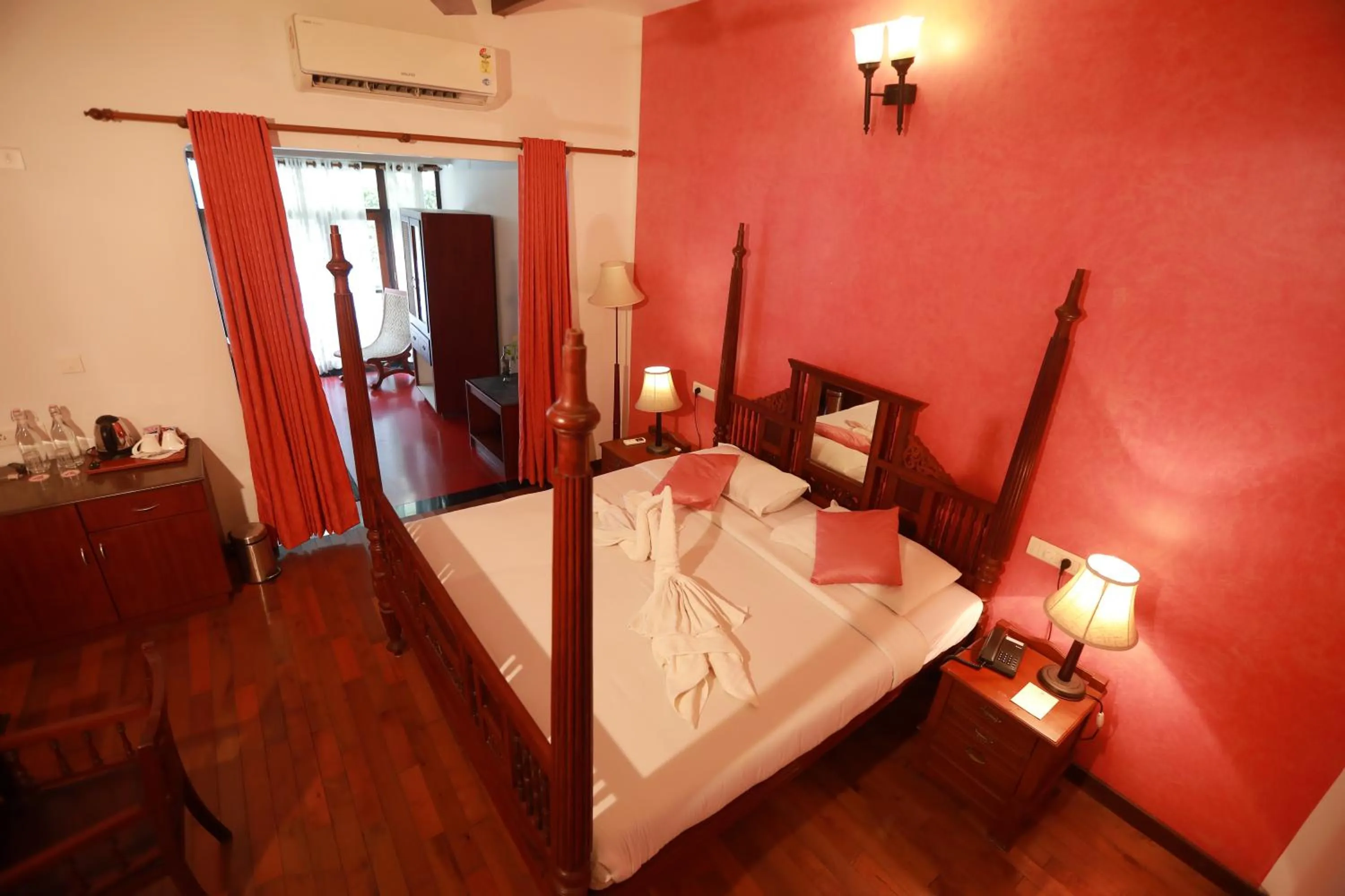 Bed in Amritara The Poovath Beachfront Heritage, Fort Kochi