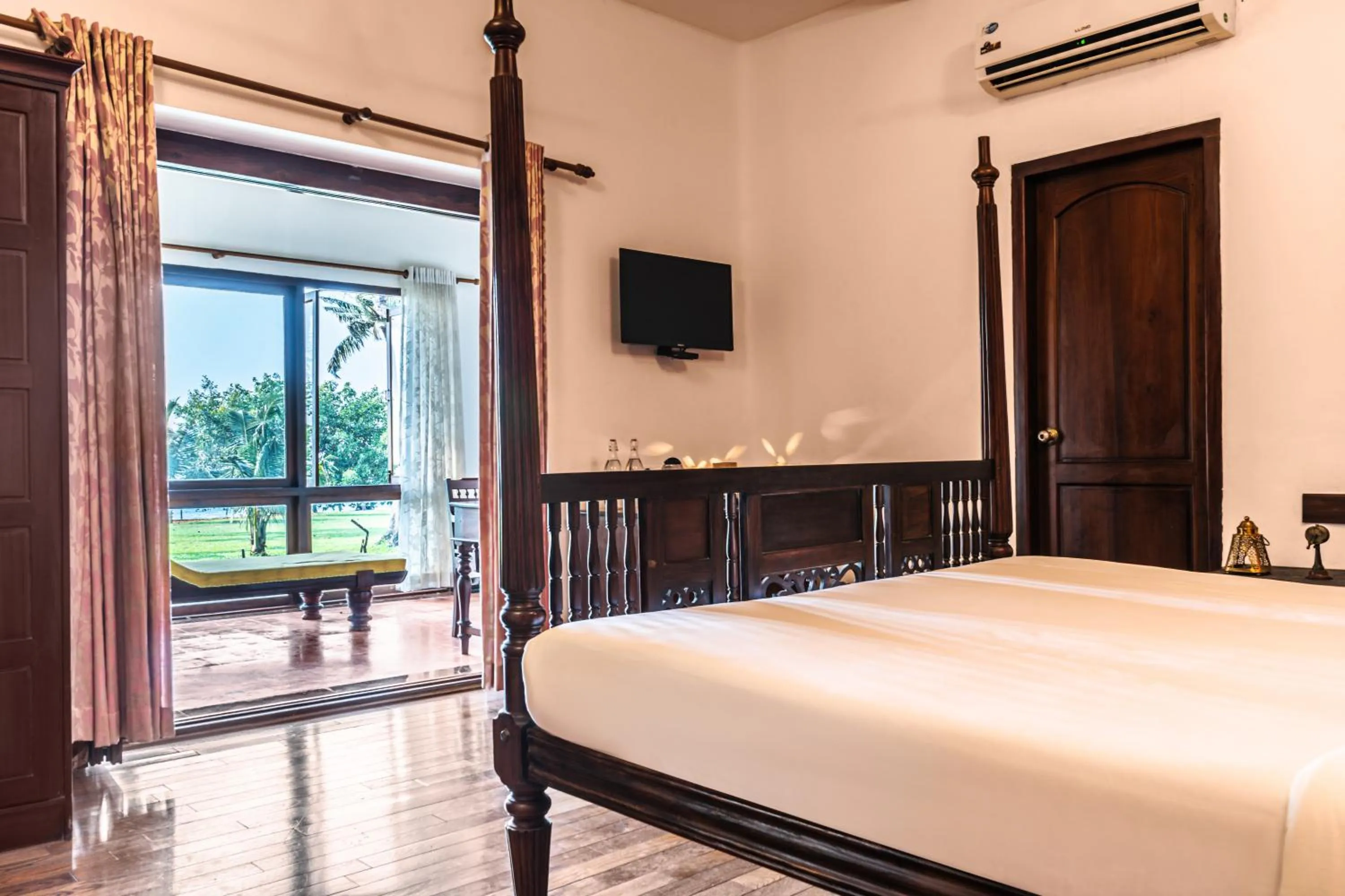 Bedroom, Bed in Amritara The Poovath Beachfront Heritage, Fort Kochi