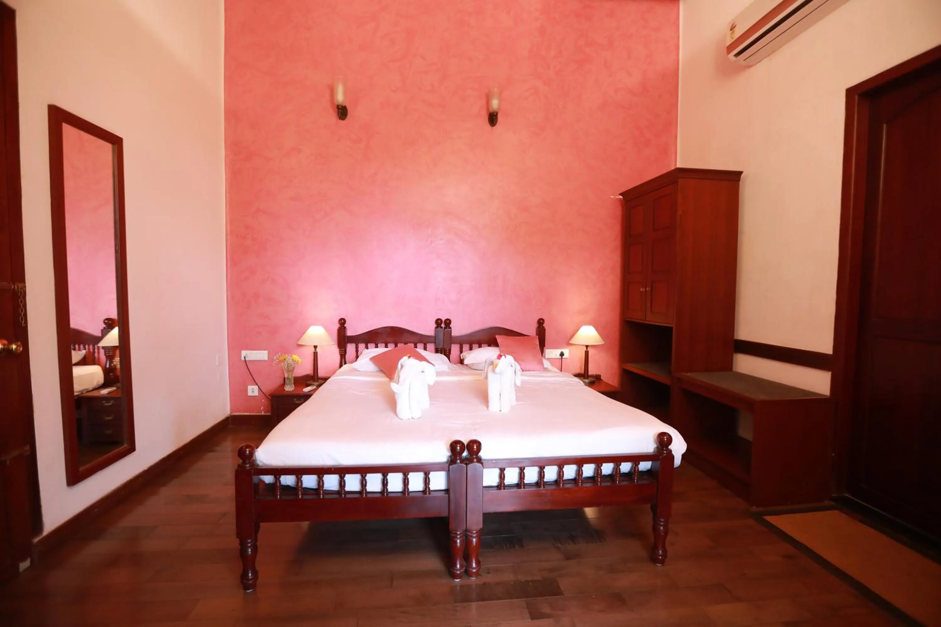 Bed in Amritara The Poovath Beachfront Heritage, Fort Kochi