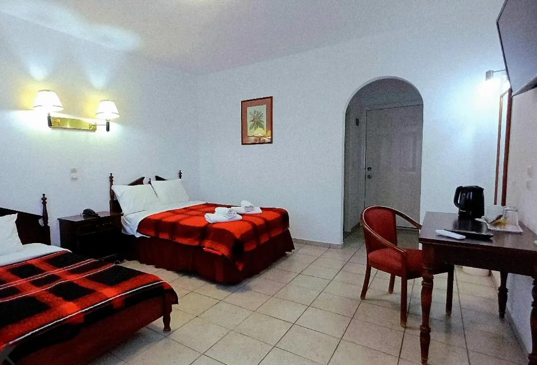 Winter, Bed in Dolphin Hotel