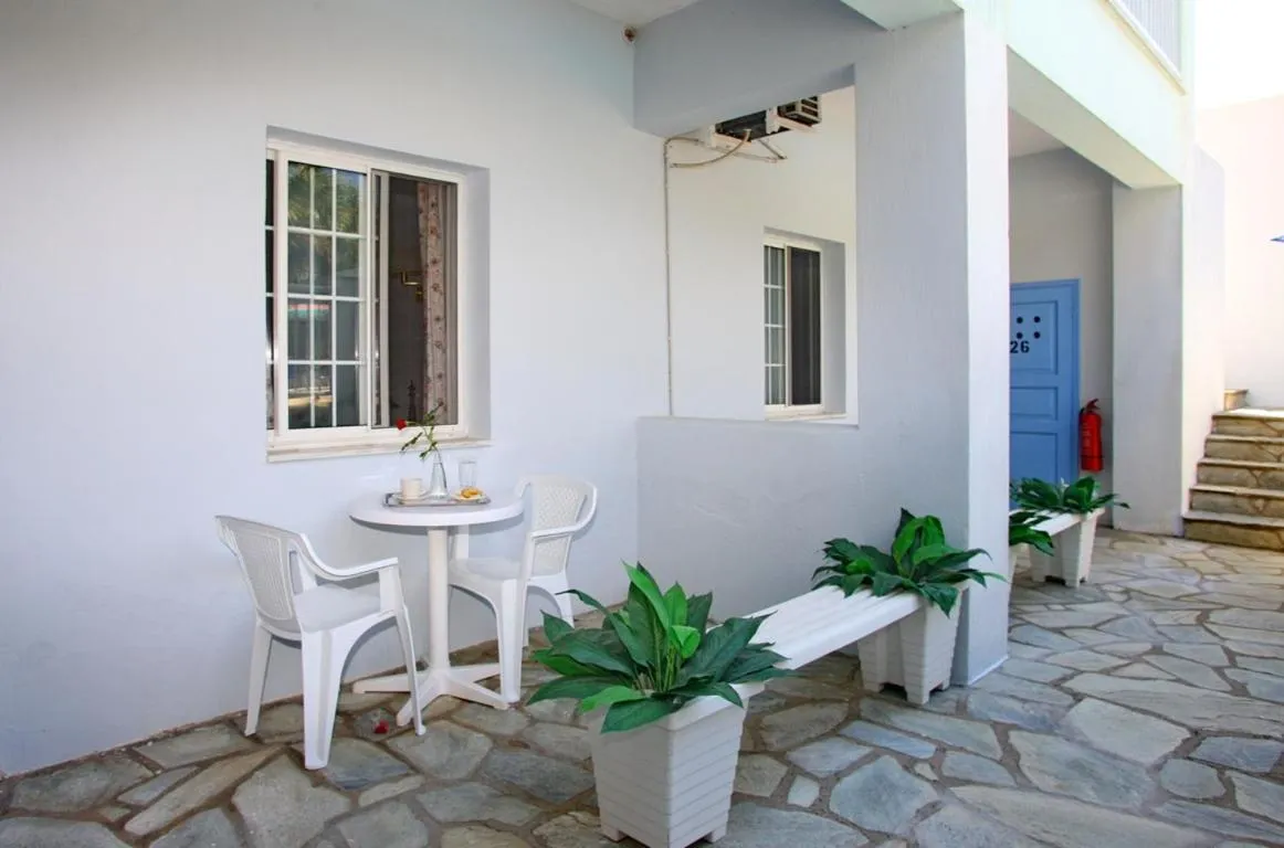 Patio in Dolphin Hotel