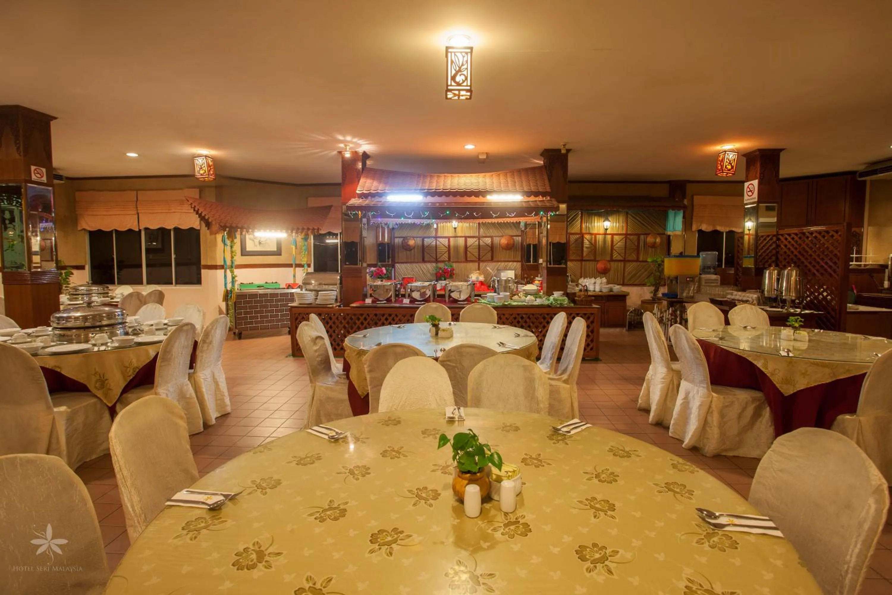 Restaurant/places to eat in Hotel Seri Malaysia Bagan Lalang