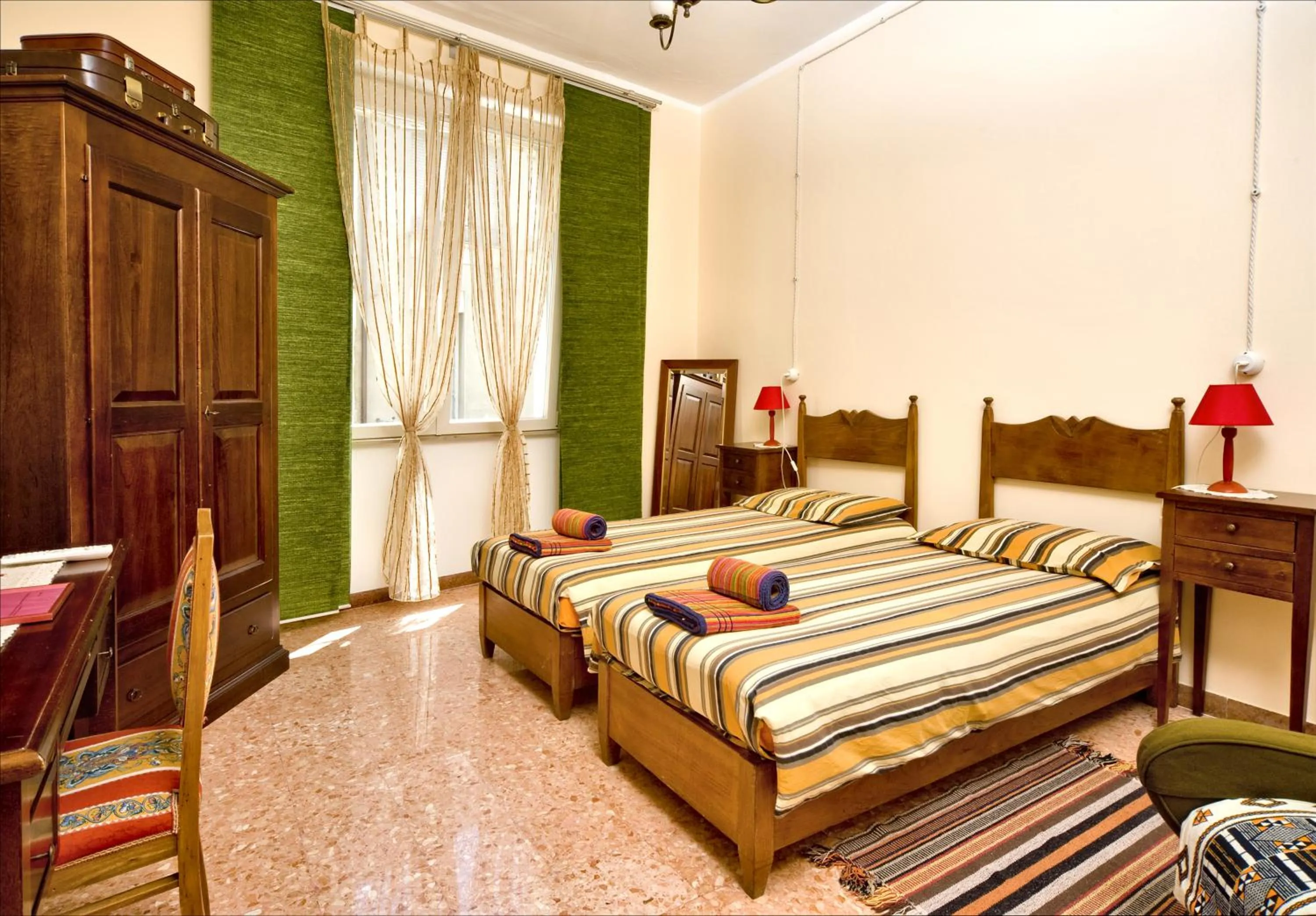 Photo of the whole room, Bed in Domo Silvia E Paolo