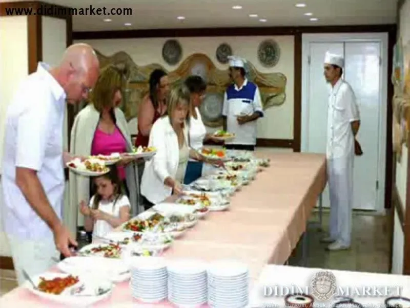 Food and drinks in Kartel Hotel