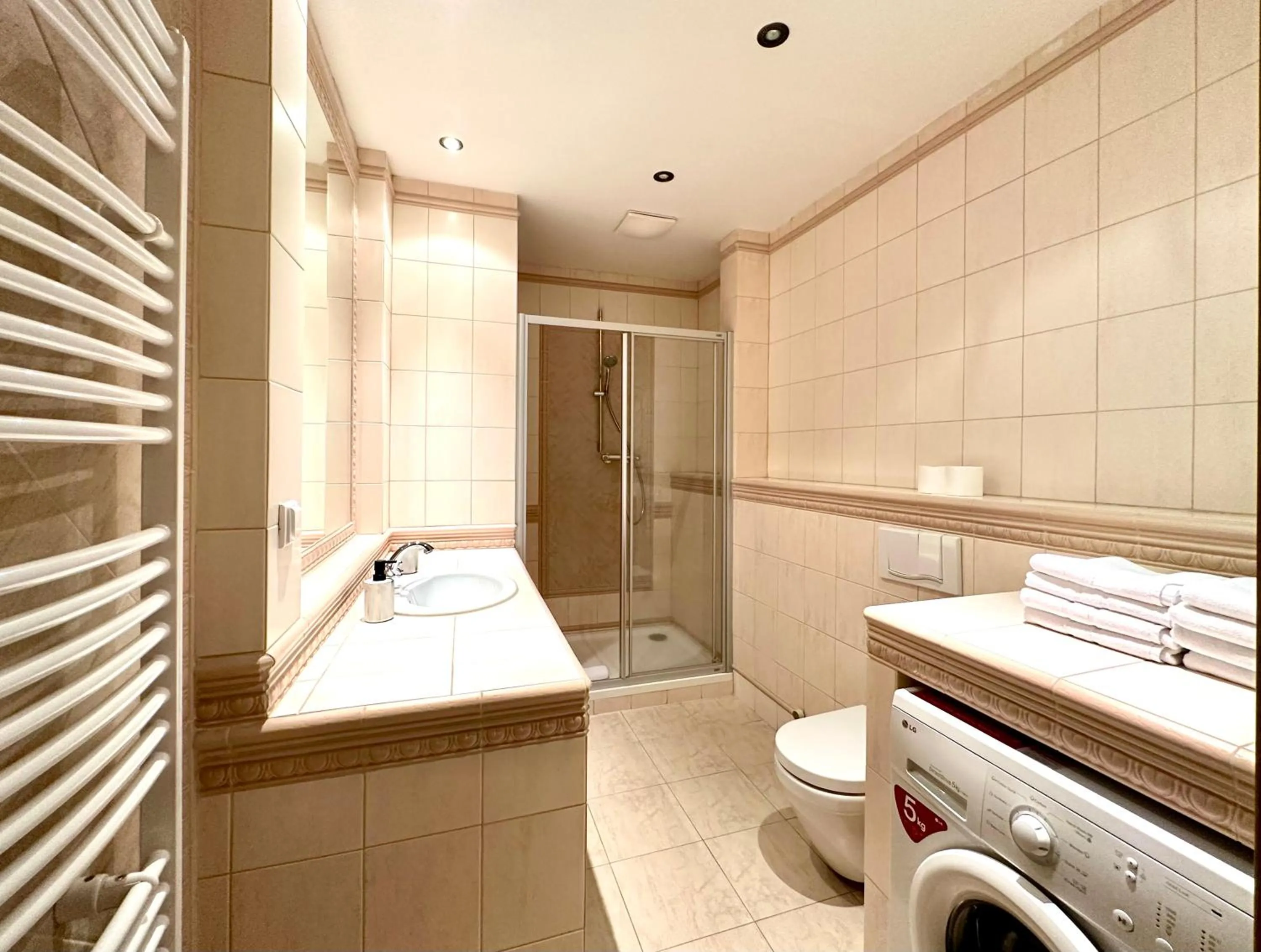 Slunecni Lazne Apartments