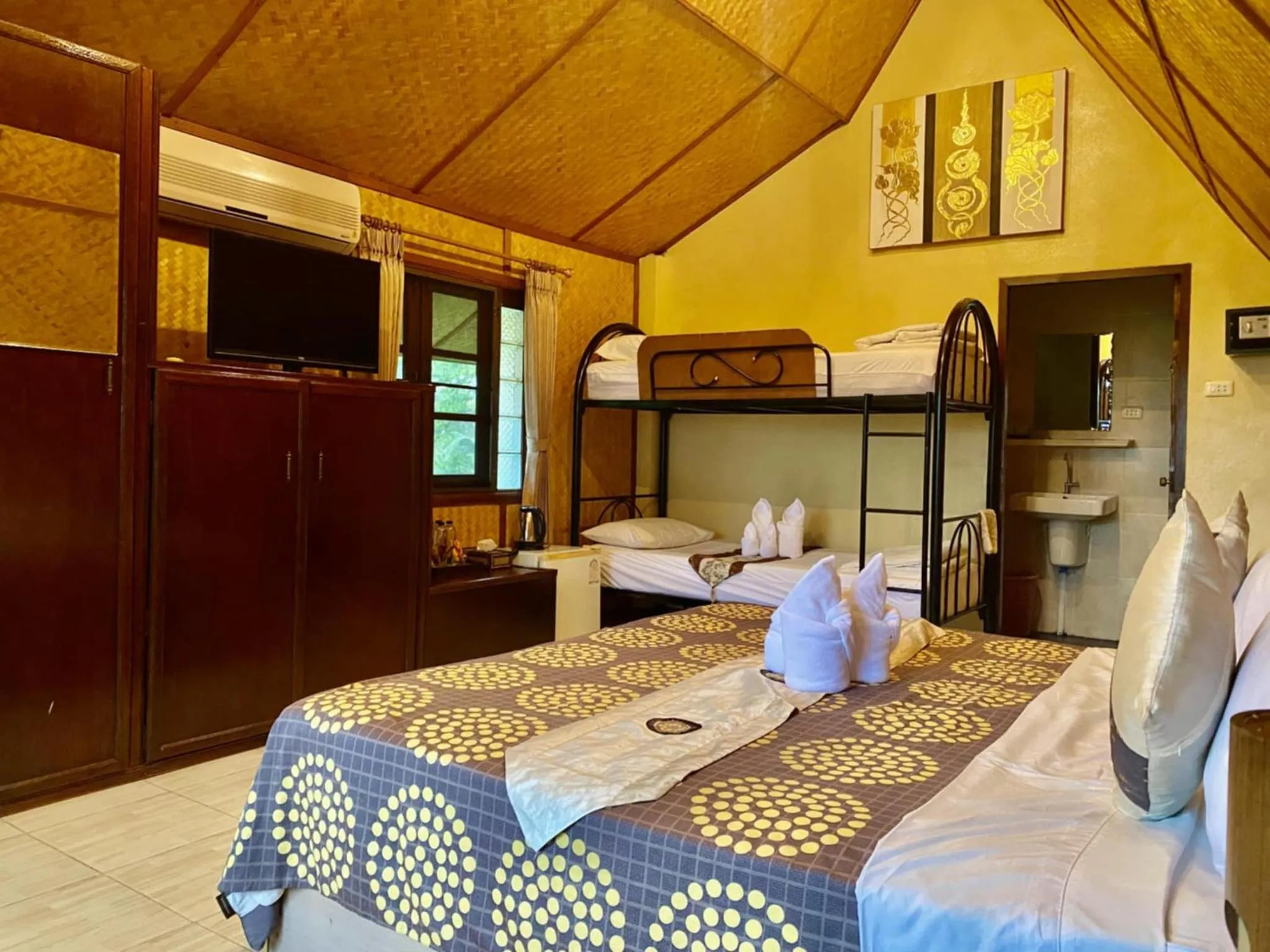 Photo of the whole room, Bed in Homestay Chiangrai