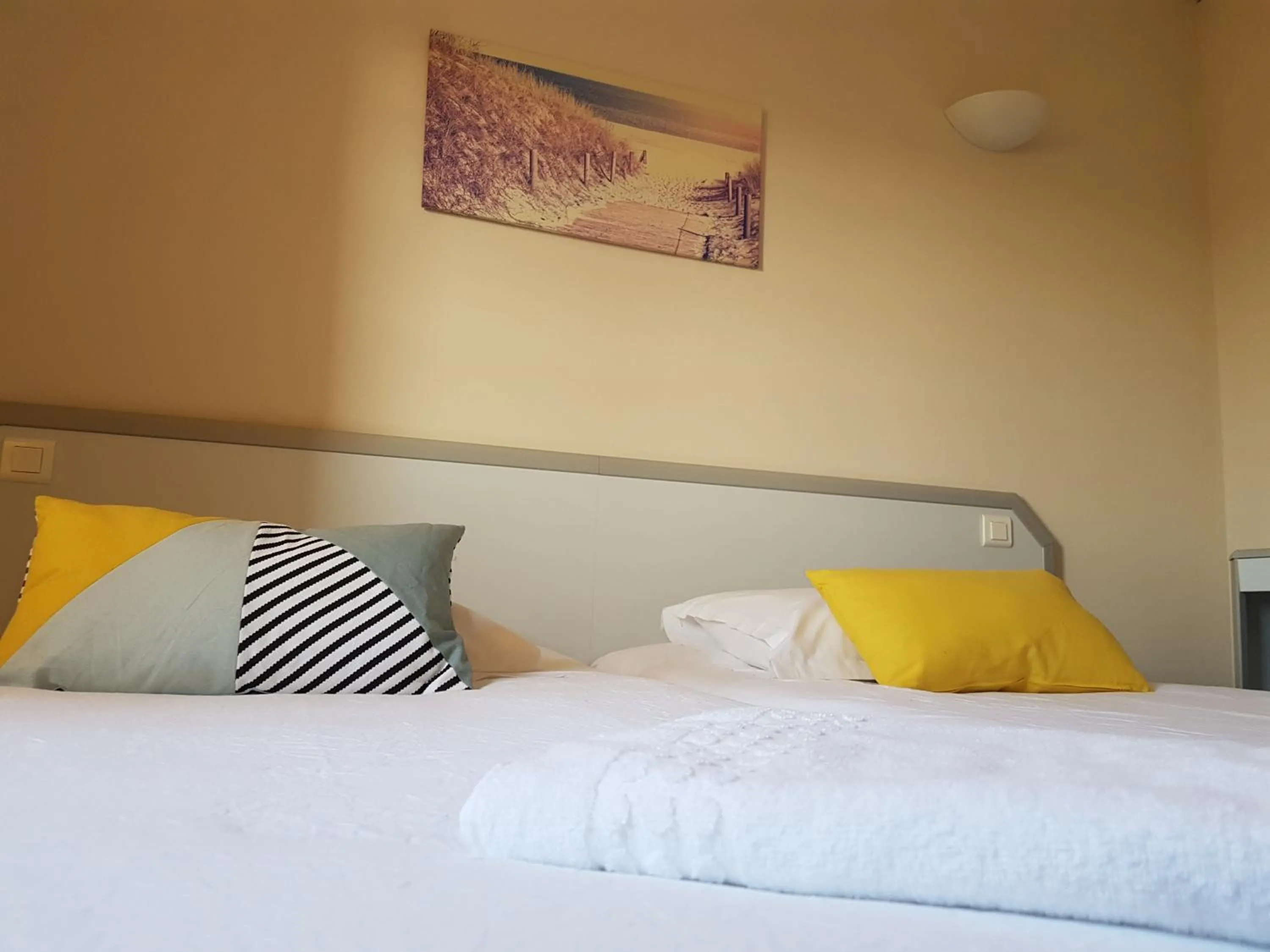 Bedroom, Bed in Hôtel Le Sainte Florence