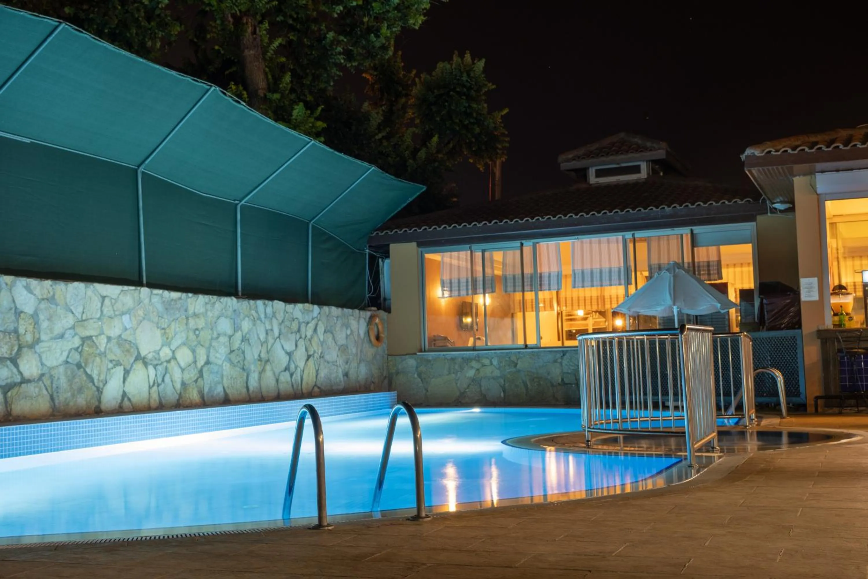Swimming pool in Ozlem Garden Hotel