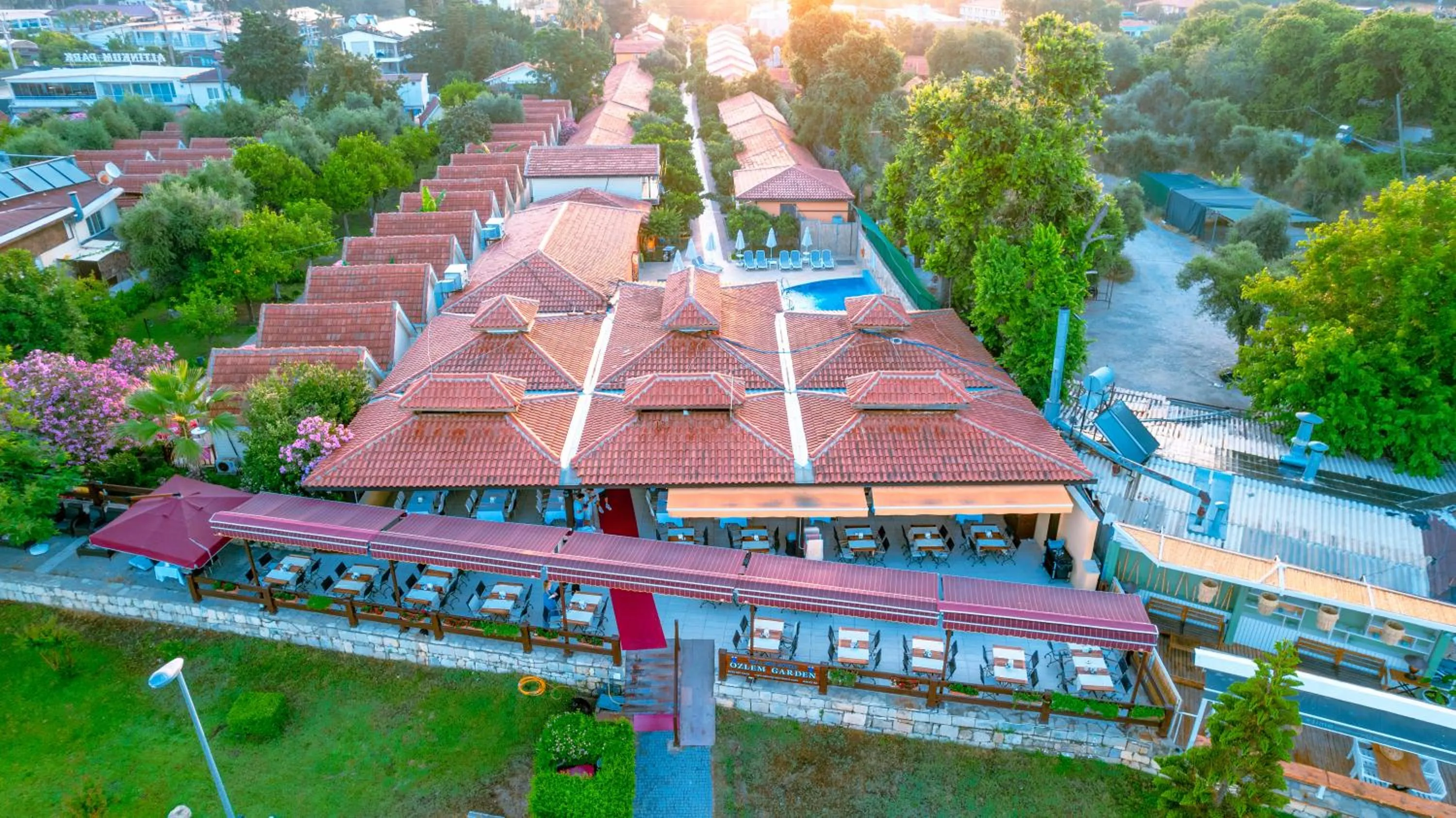 Property building in Ozlem Garden Hotel