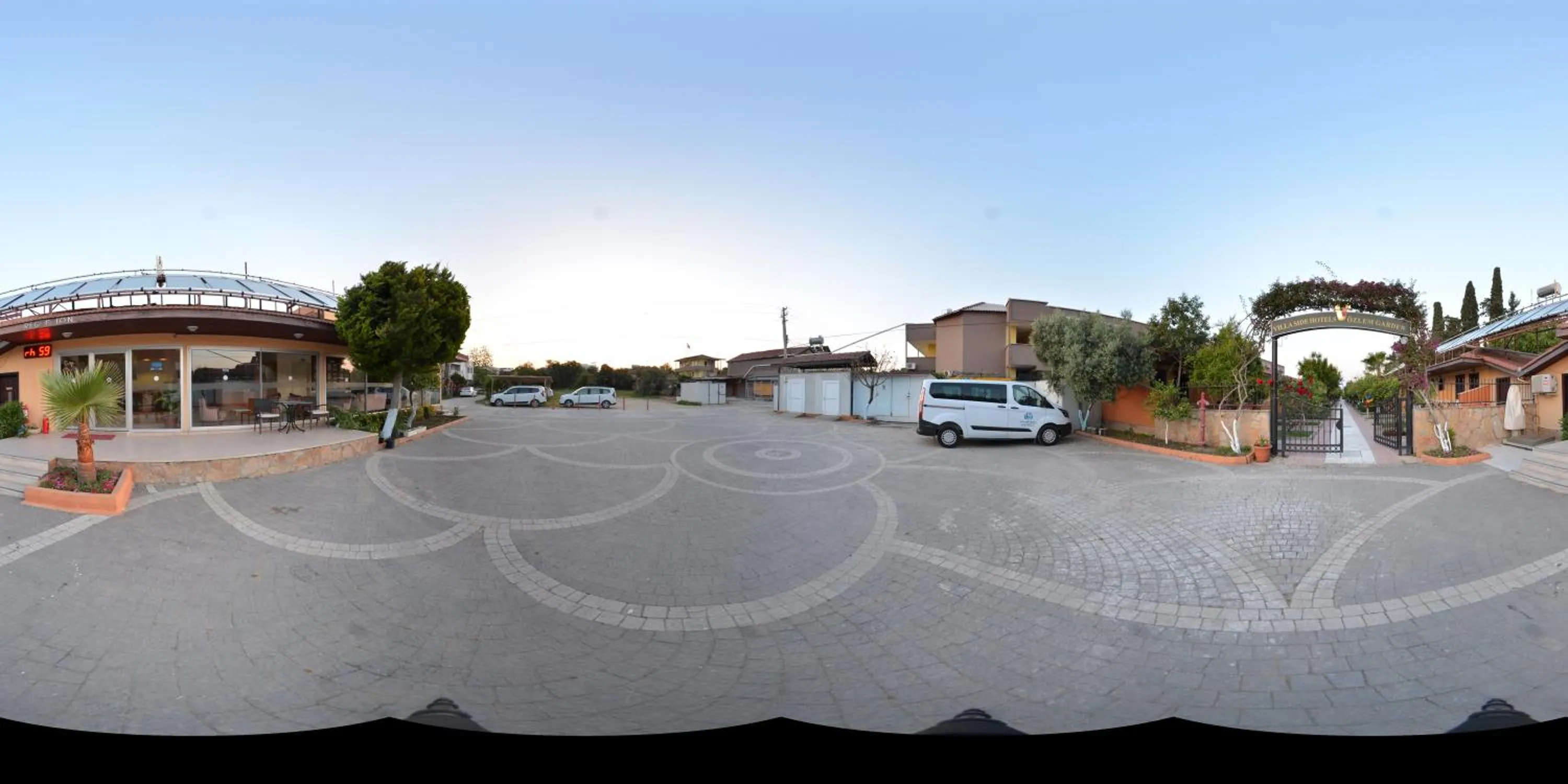 Parking in Ozlem Garden Hotel