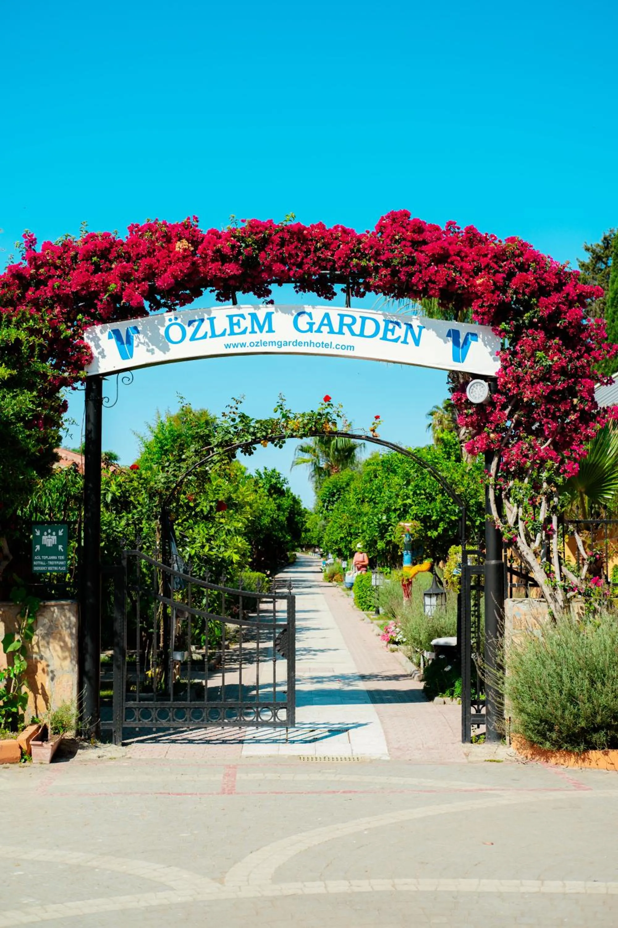 Property building in Ozlem Garden Hotel