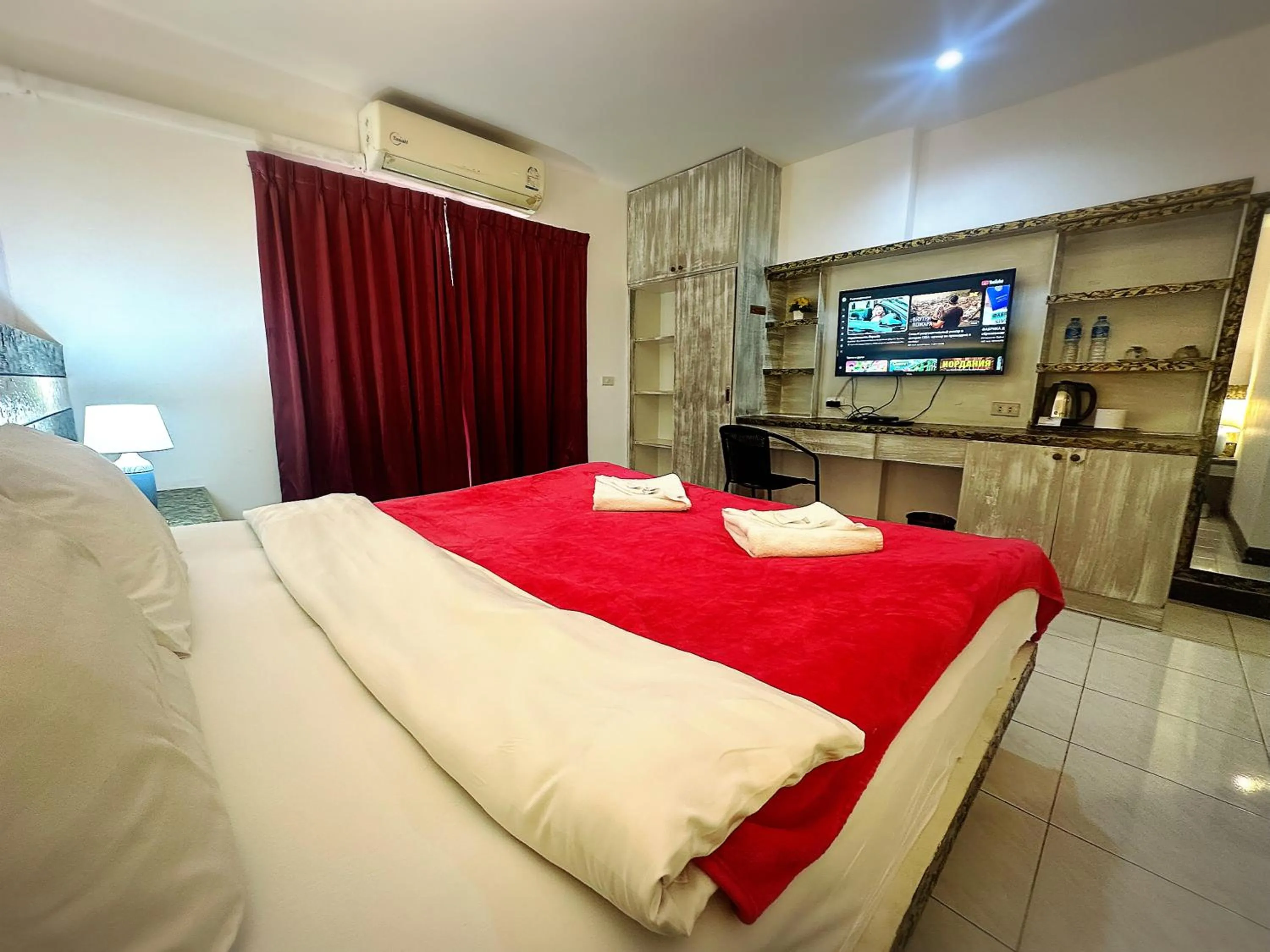 Bed in The Shades Hotel 50 meter Beach Front