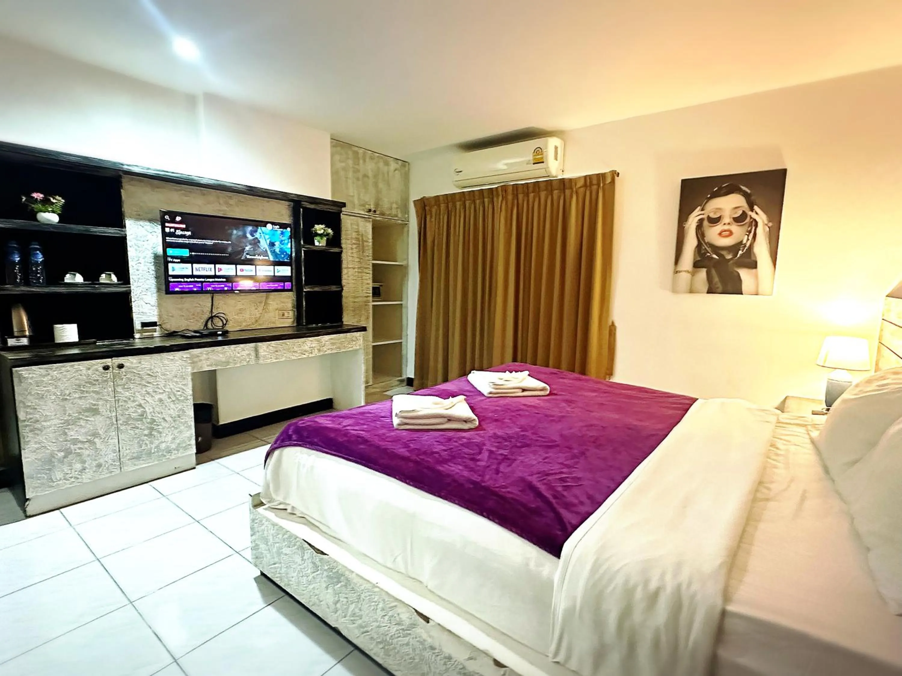 Bed in The Shades Hotel 50 meter Beach Front