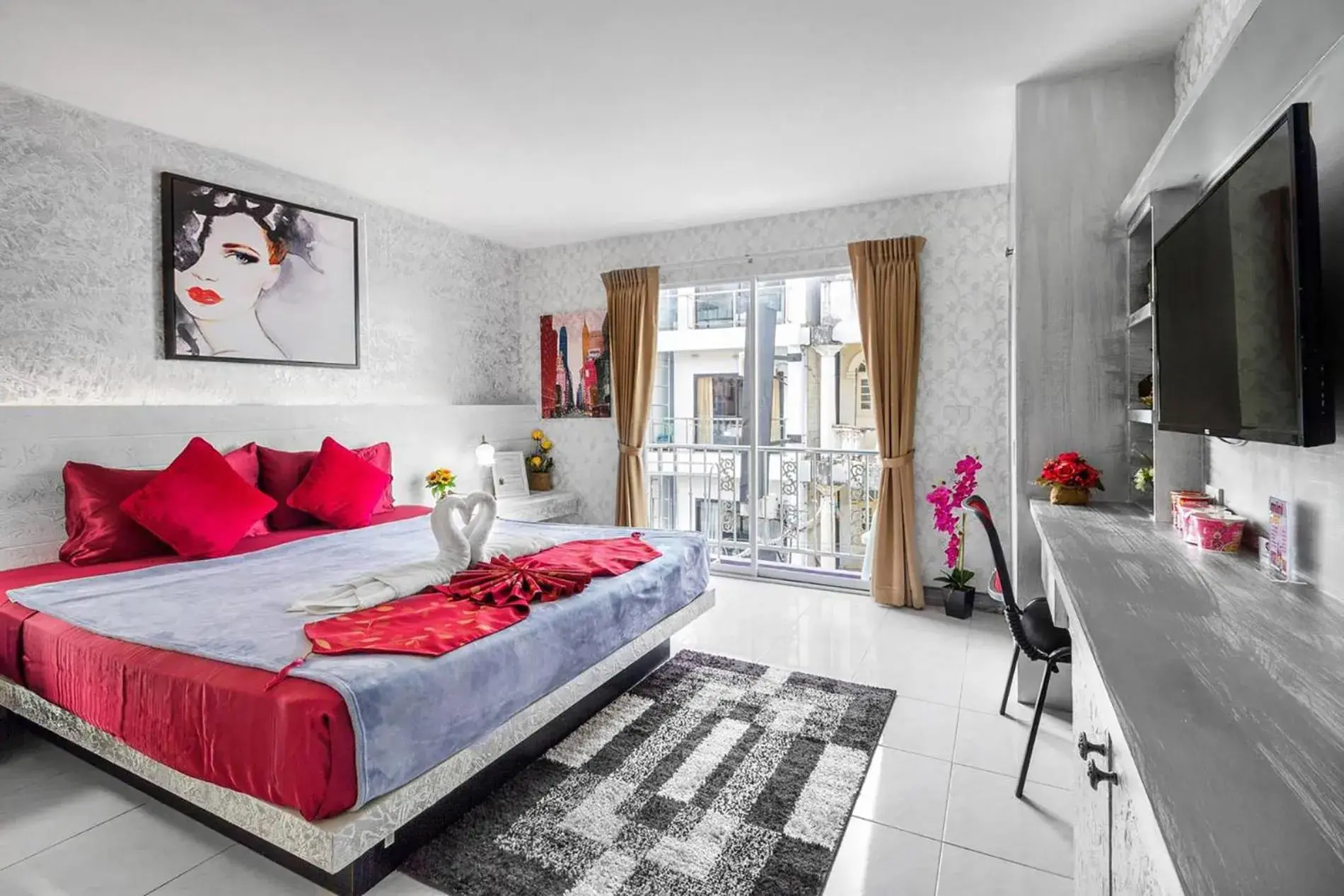 Deluxe King Room in The Shades Hotel 50 meter Beach Front Deluxe King Room in The Shades Hotel 50 meter Beach Front