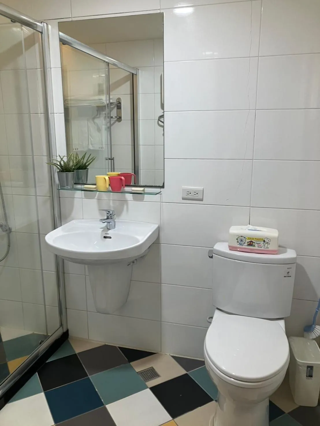 Bathroom in Music City Inn