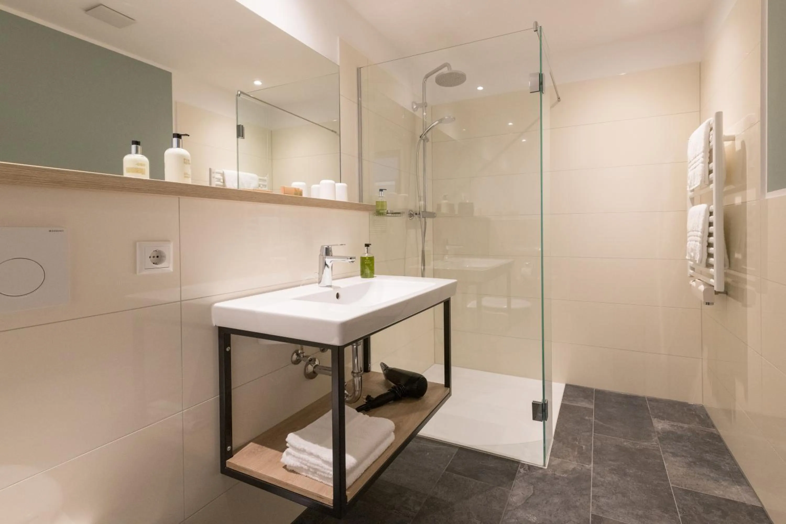 Toilet in Burg Obbendorf